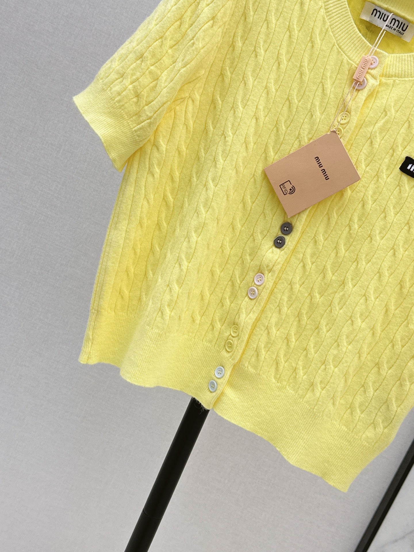 M*u 25ss wool kintted top