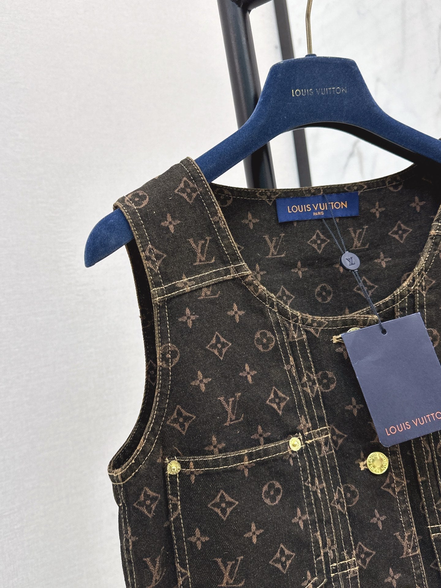 Loui* 25ss monogram denim button front vest