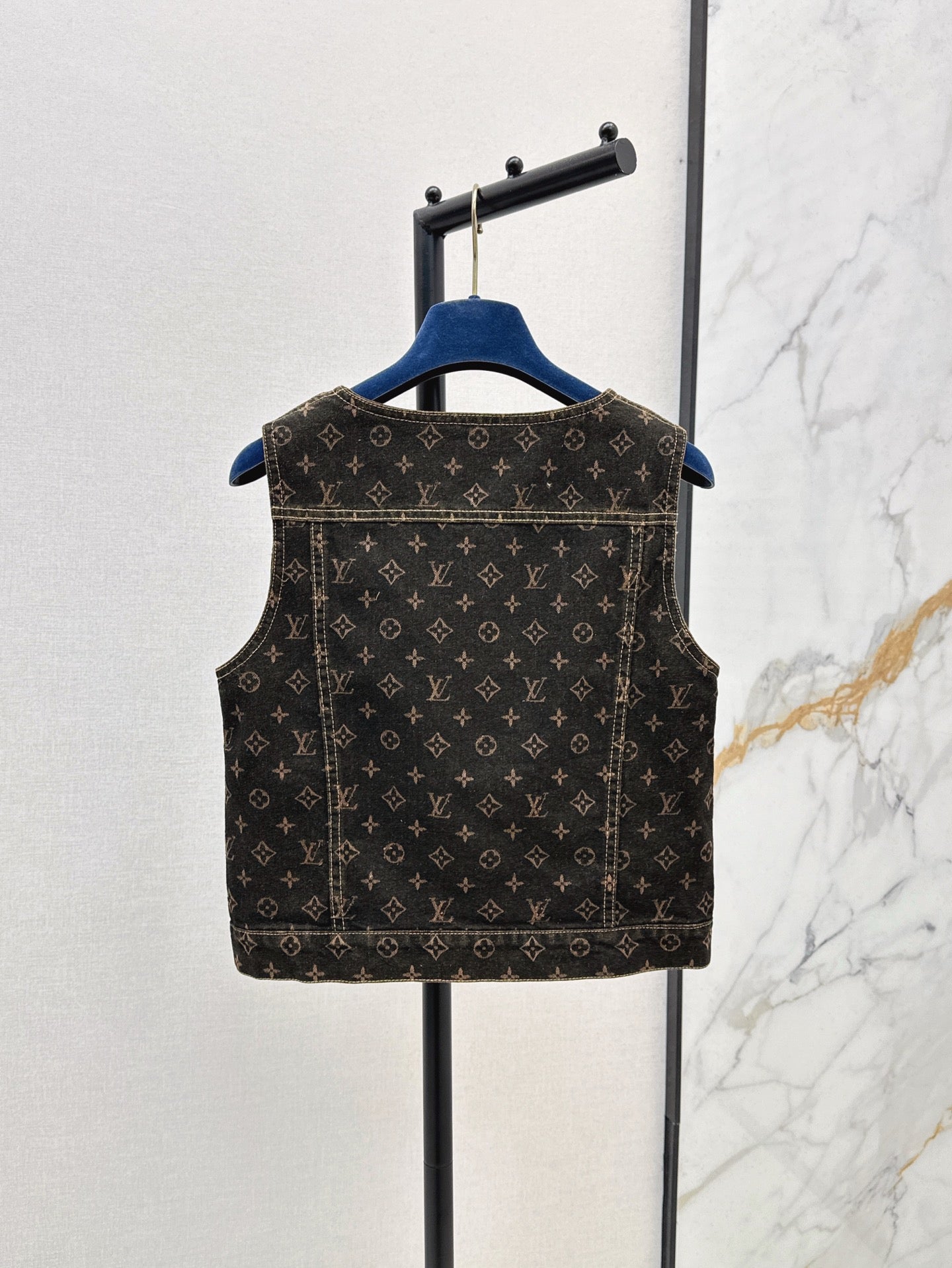 Loui* 25ss monogram denim button front vest