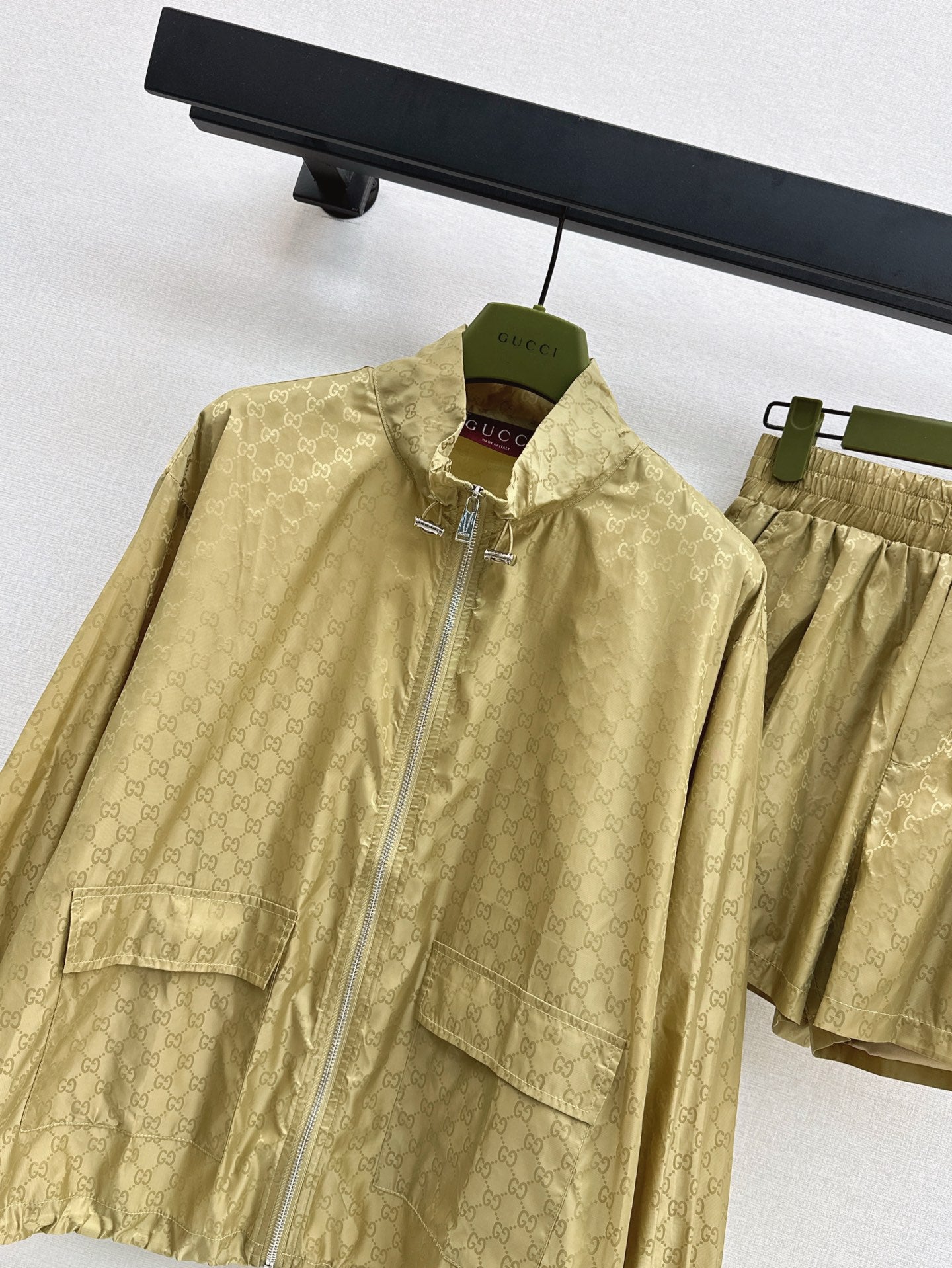 Gu* 25ss GG printed zip jacket and shorts suit