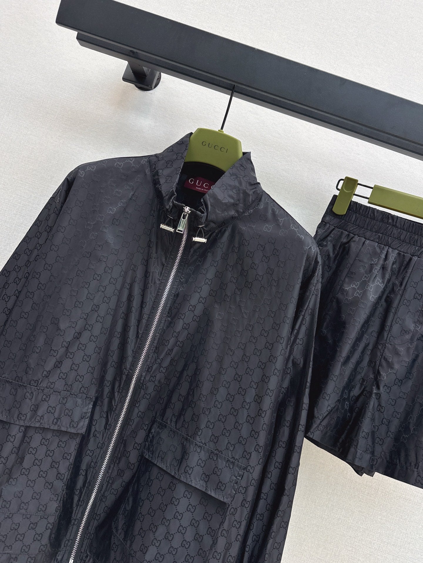 Gu* 25ss GG printed zip jacket and shorts suit