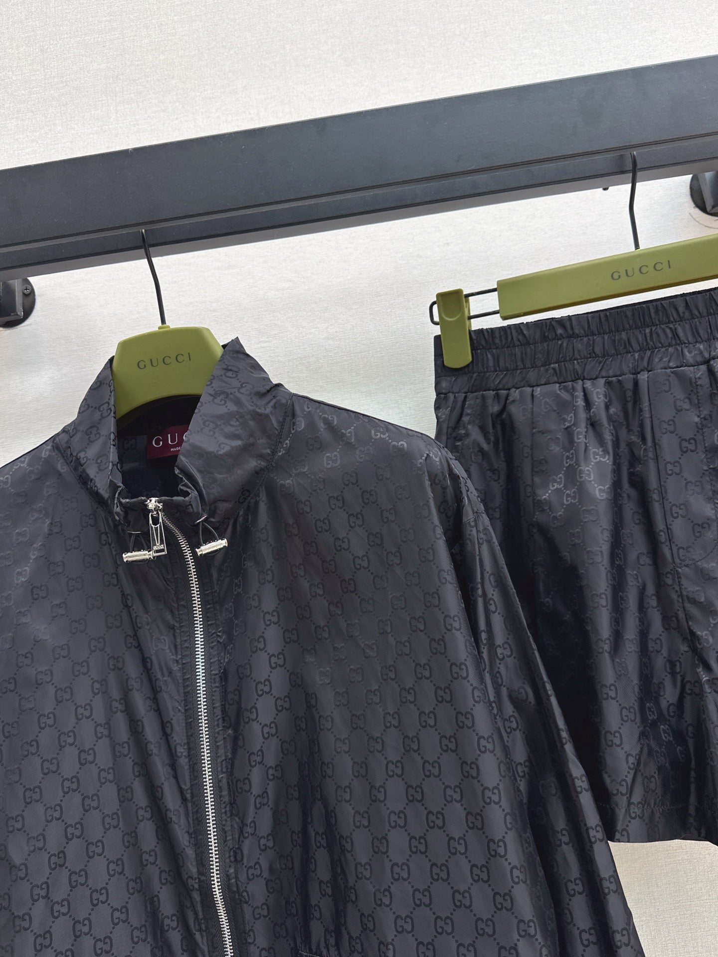 Gu* 25ss GG printed zip jacket and shorts suit