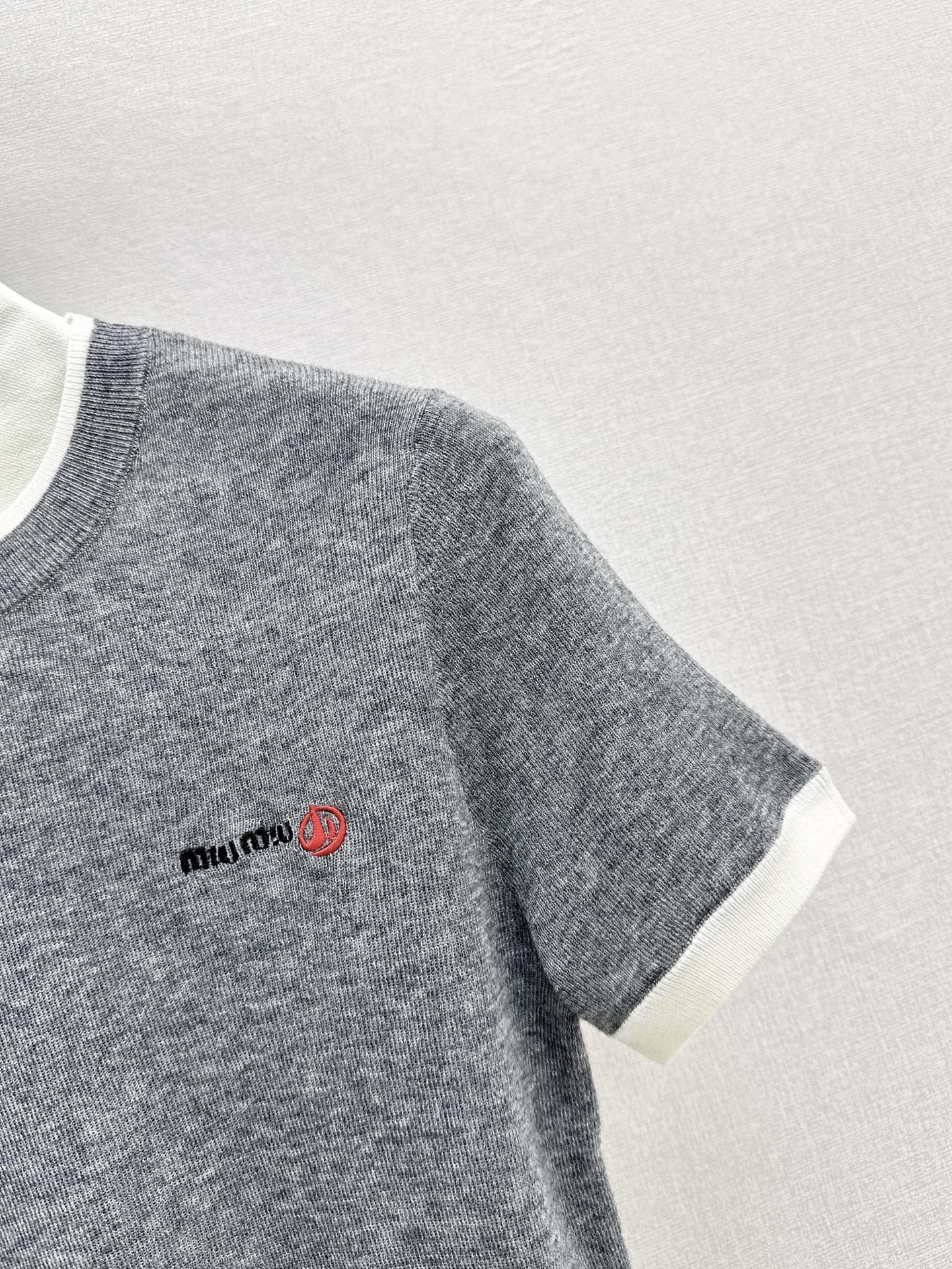 M*u 25ss crew-neck sweater