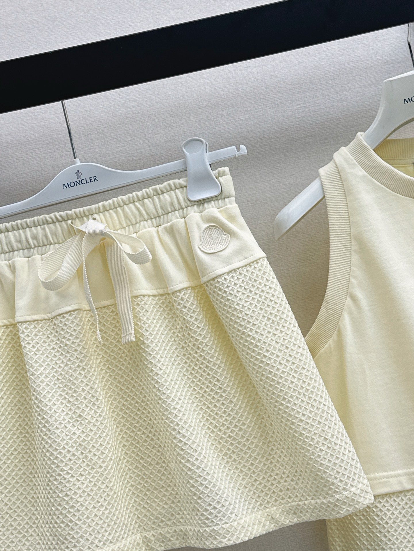 Monc* 25ss mesh vest and miniskirt suit