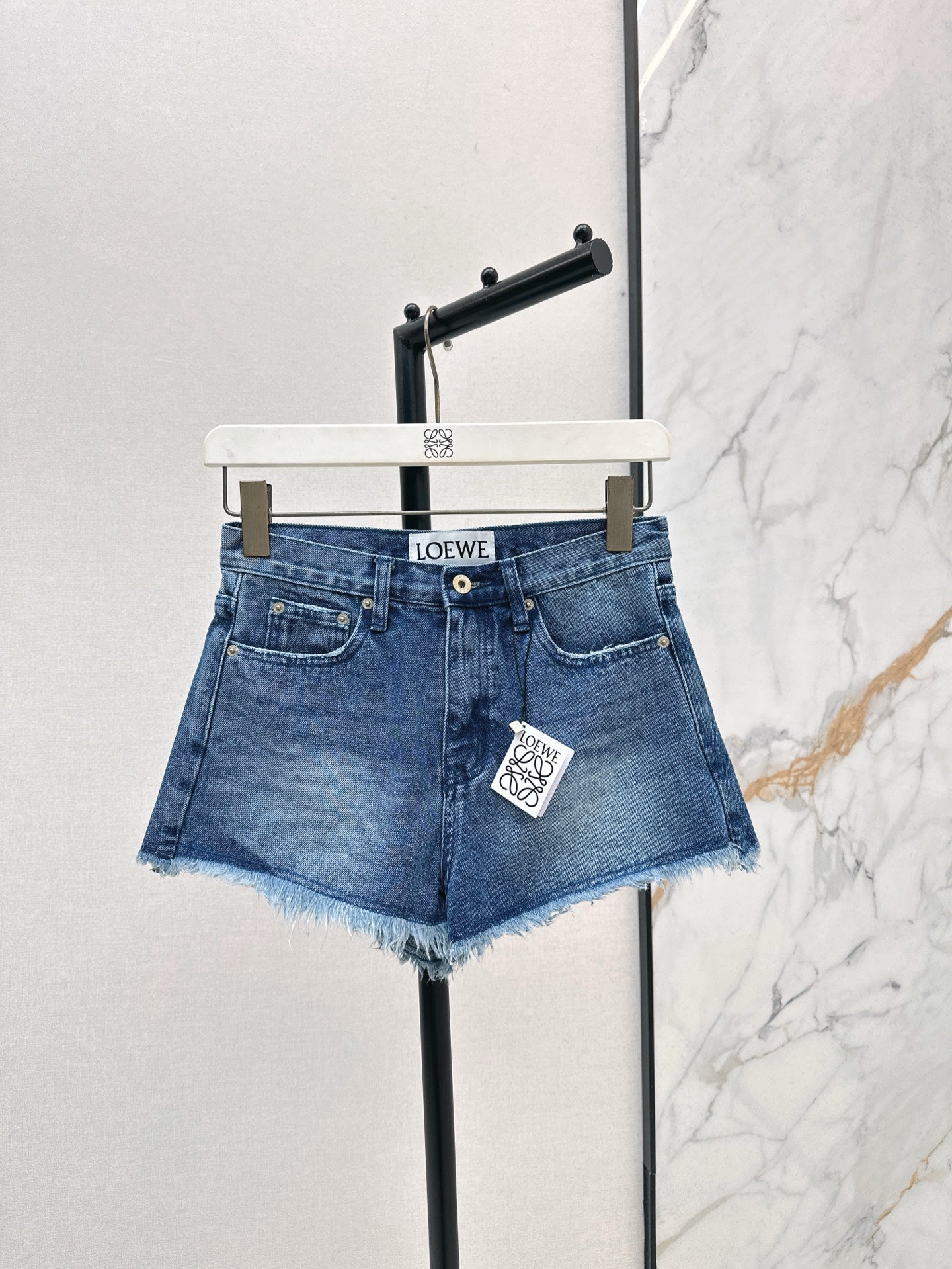 Loe* 25ss anagram denim minishorts