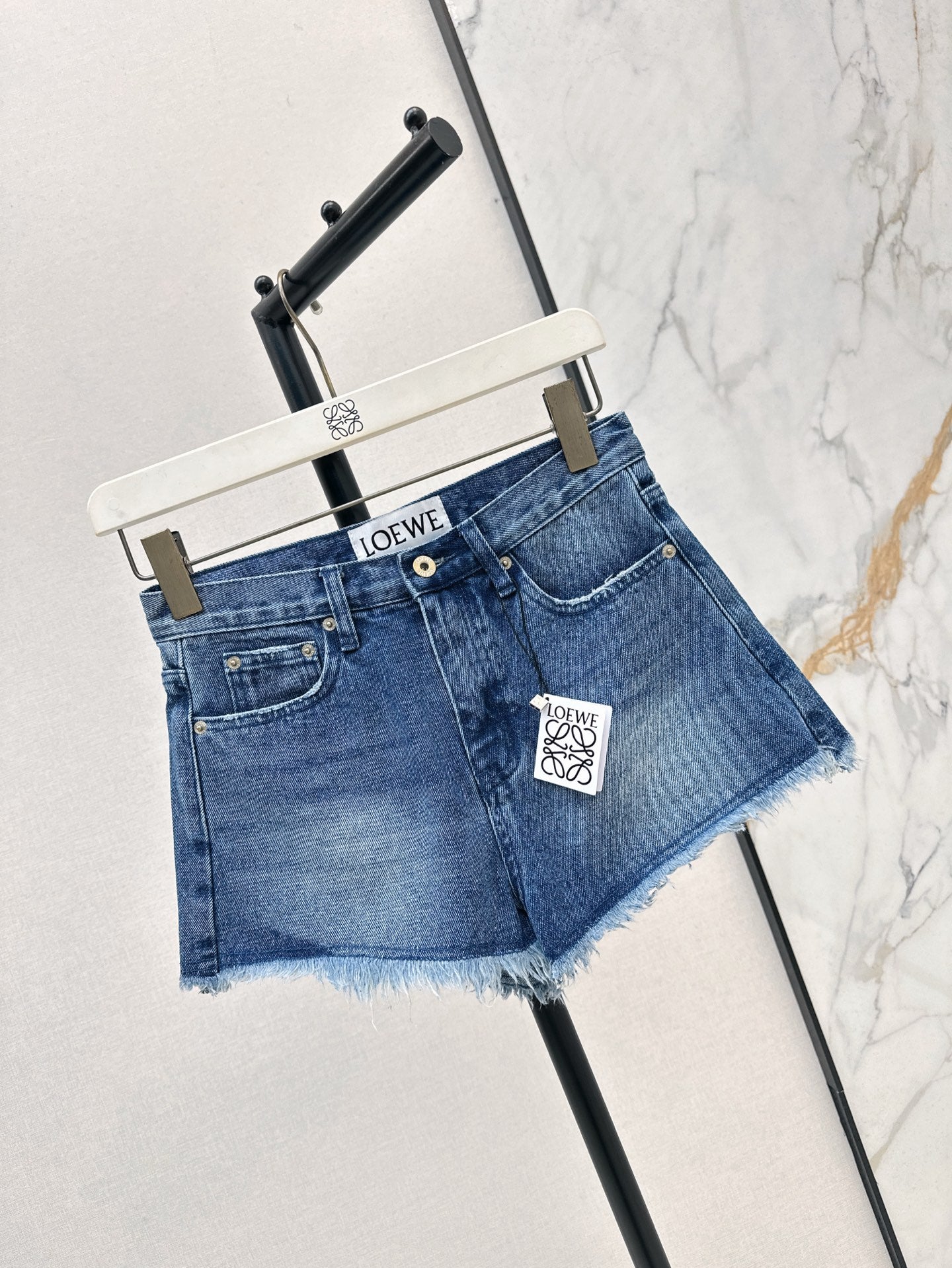 Loe* 25ss anagram denim minishorts