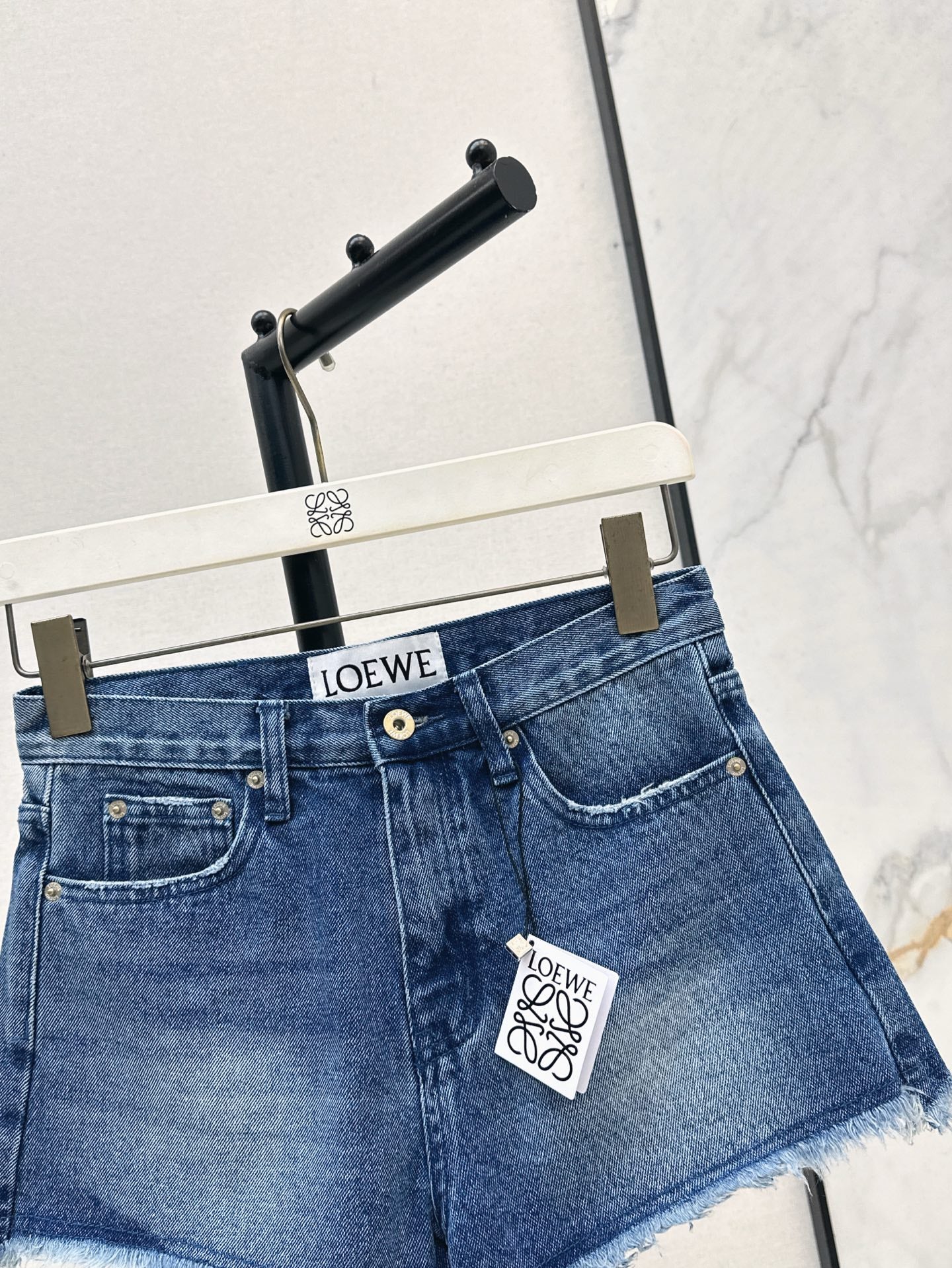 Loe* 25ss anagram denim minishorts