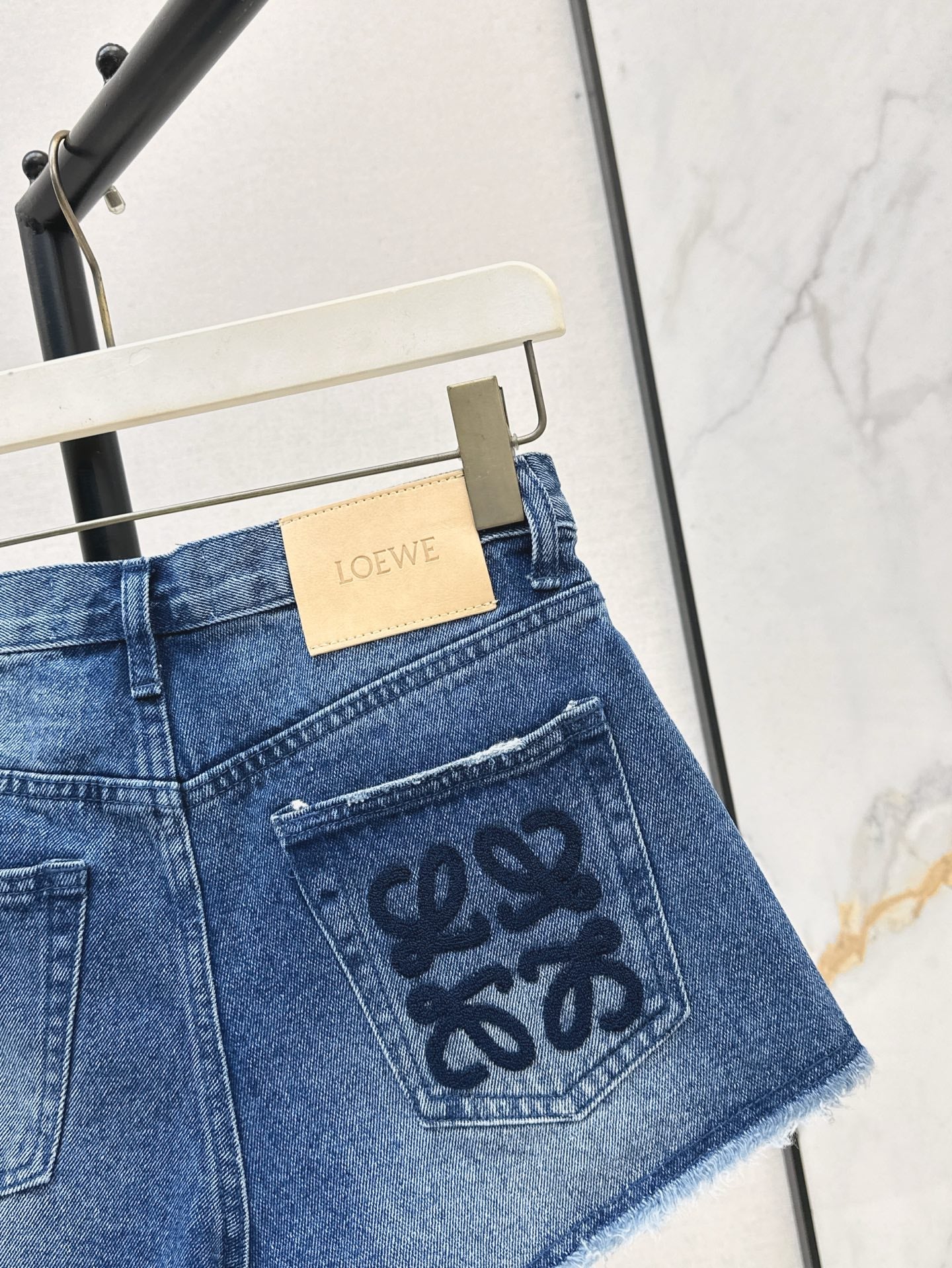 Loe* 25ss anagram denim minishorts