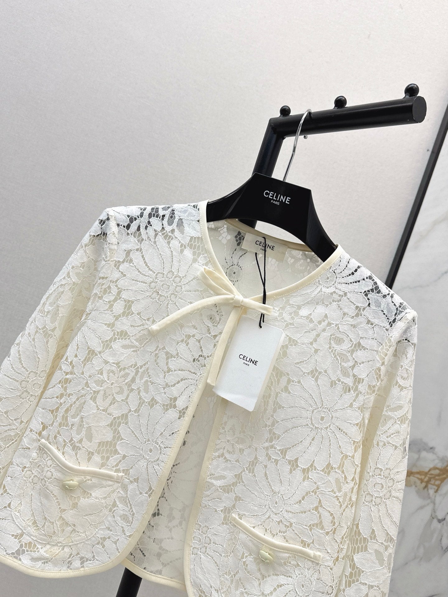 Cel* 25ss floral embroidered lace crop jacket