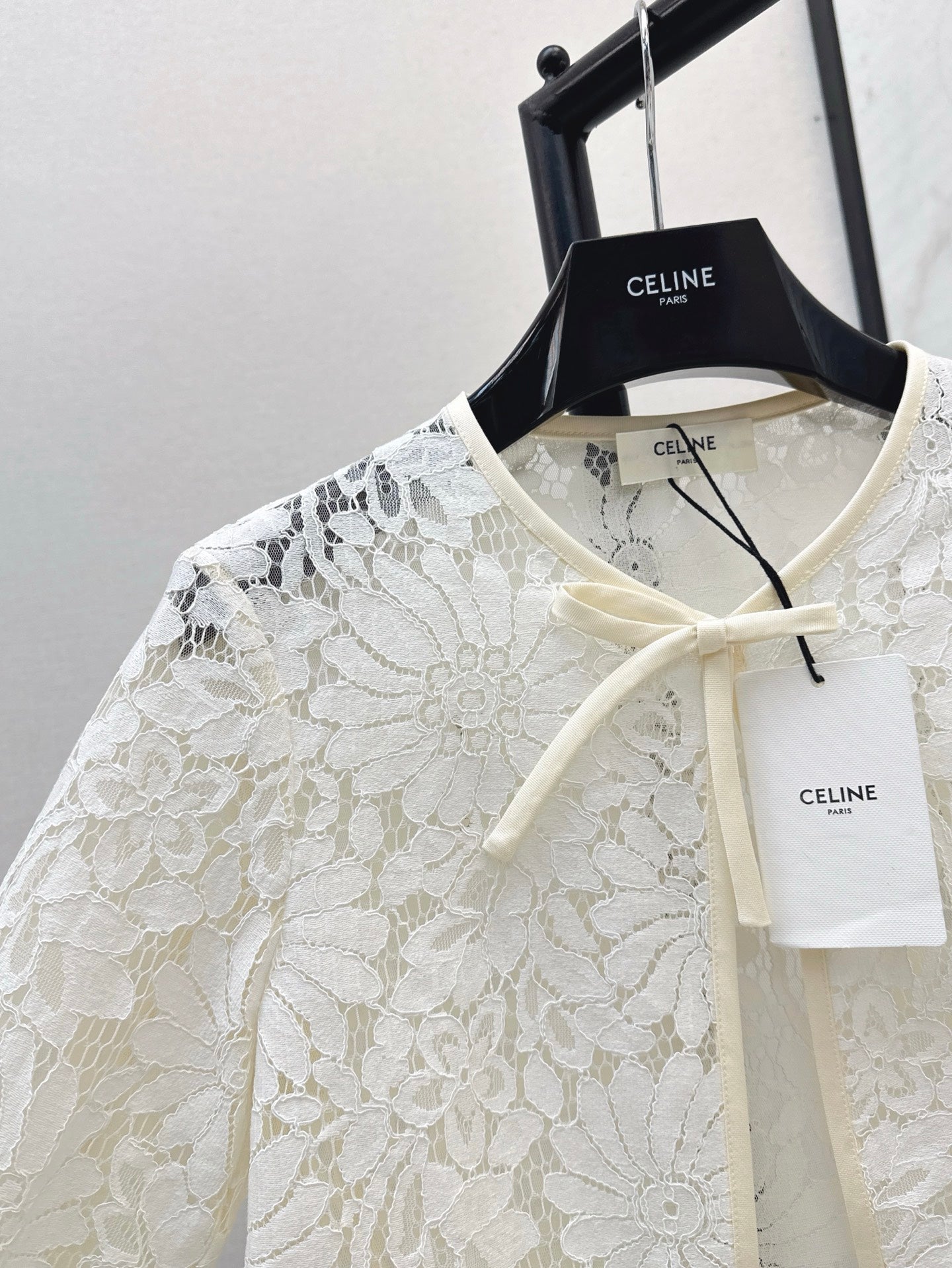 Cel* 25ss floral embroidered lace crop jacket