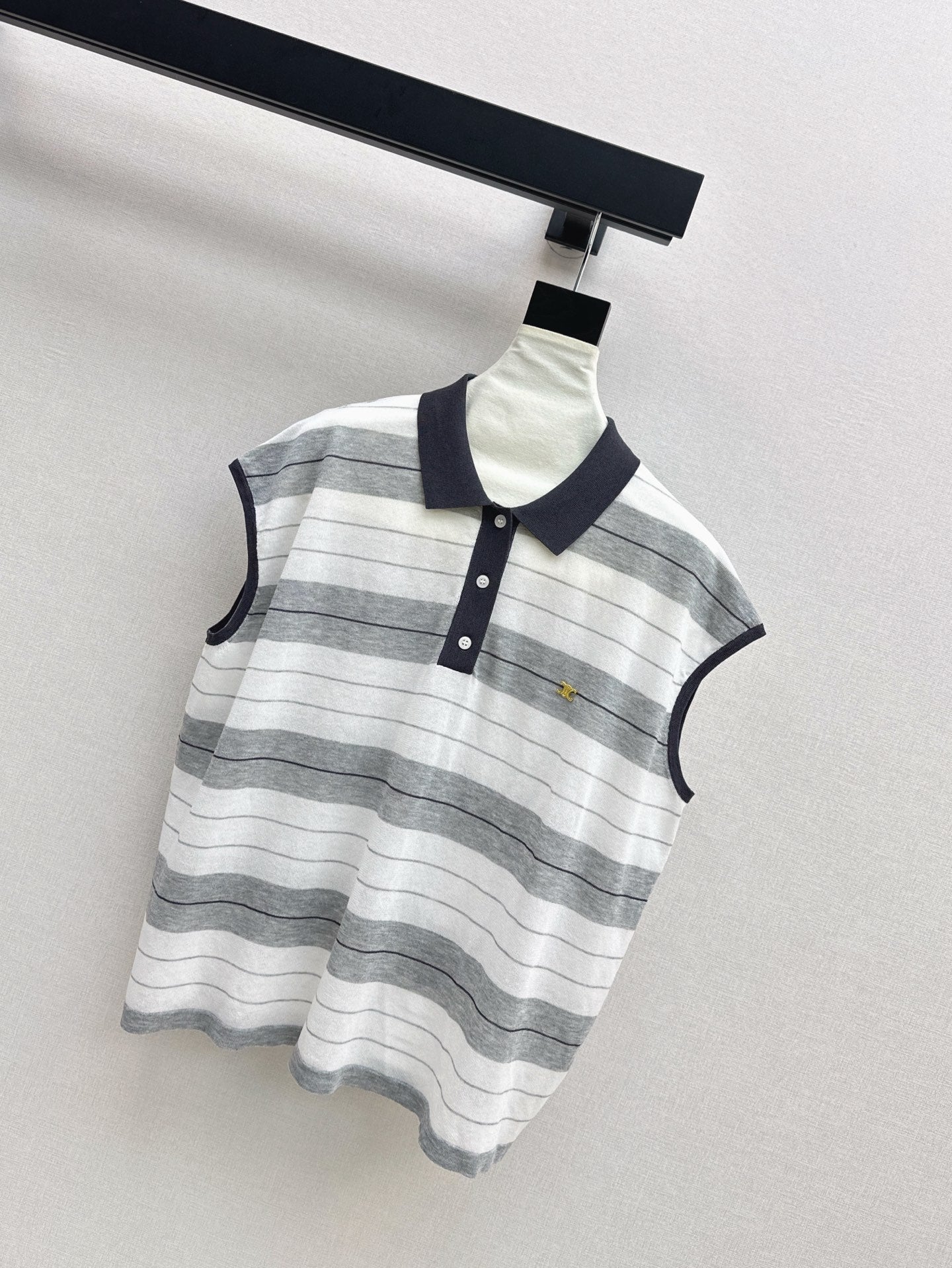 Cel* 25ss short-sleeve knitted top