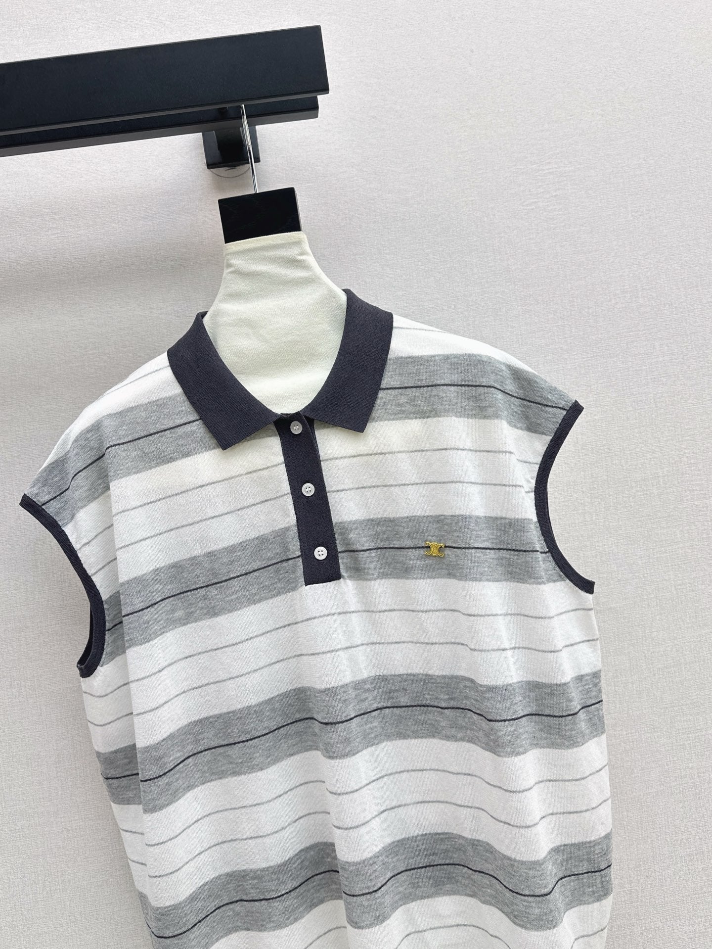 Cel* 25ss short-sleeve knitted top