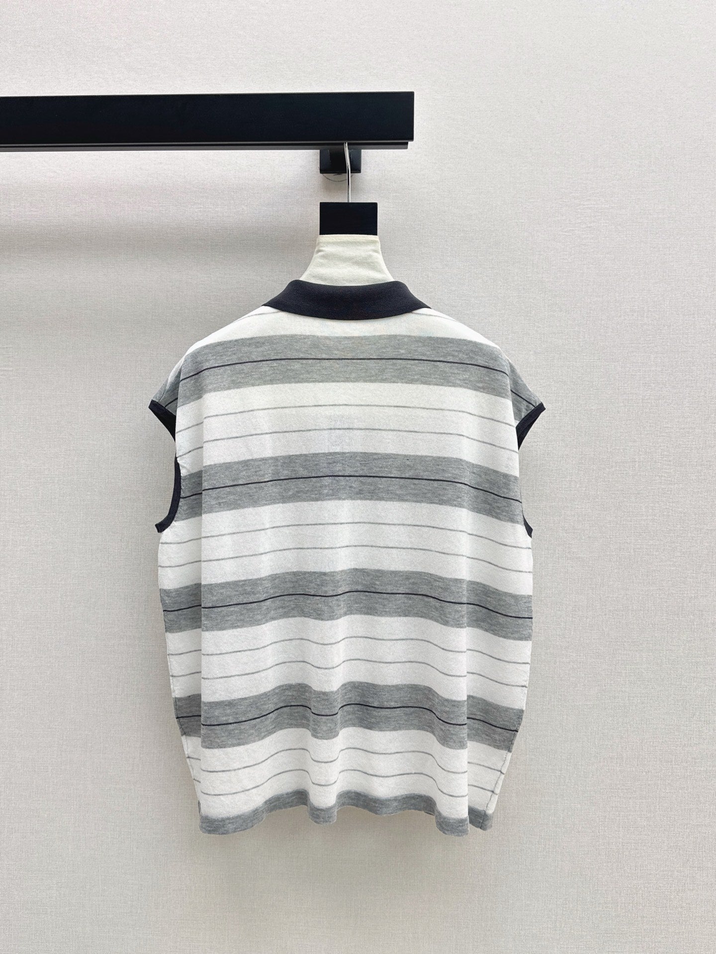 Cel* 25ss short-sleeve knitted top