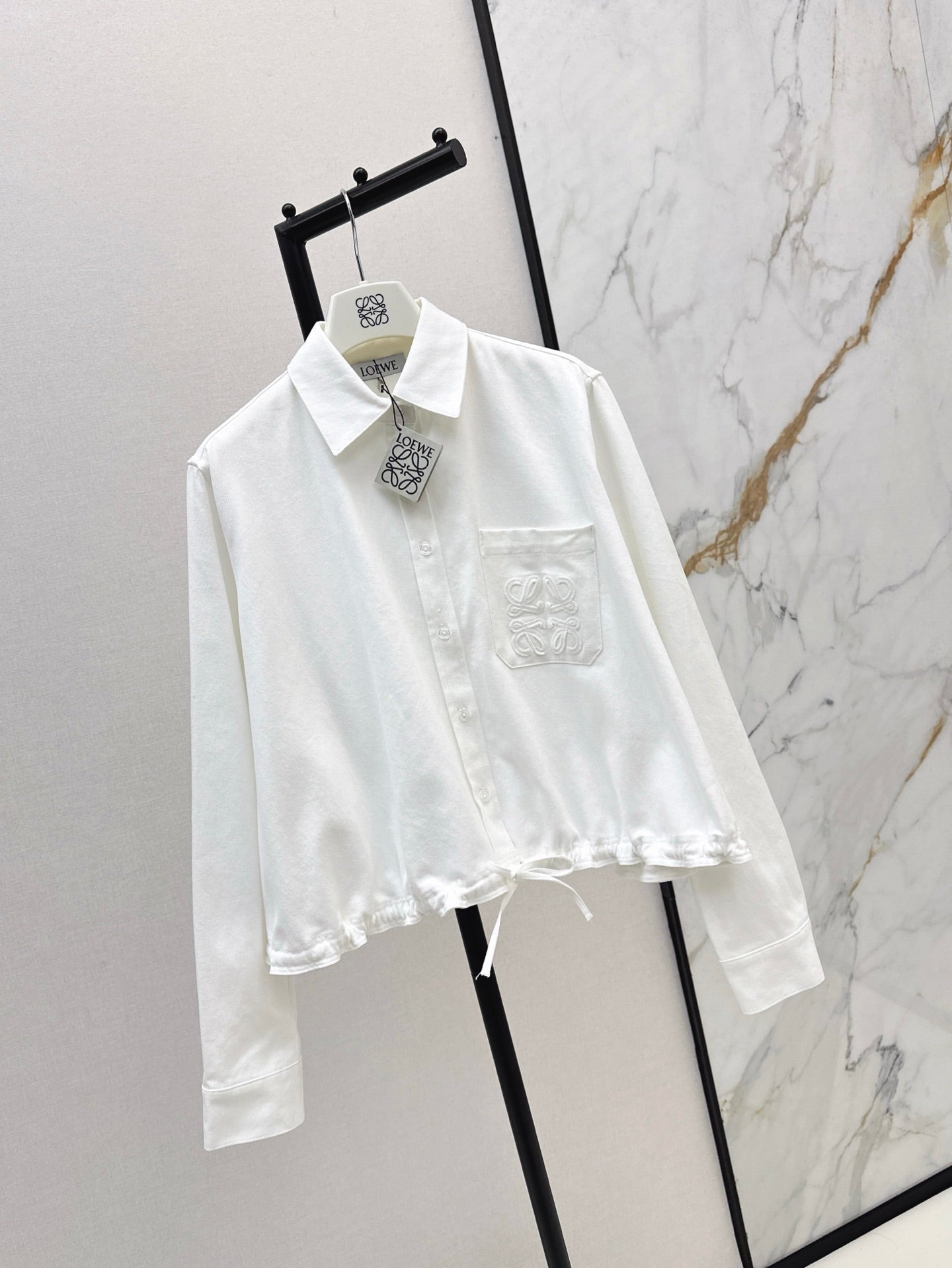 Loe* 25ss split back denim shirt