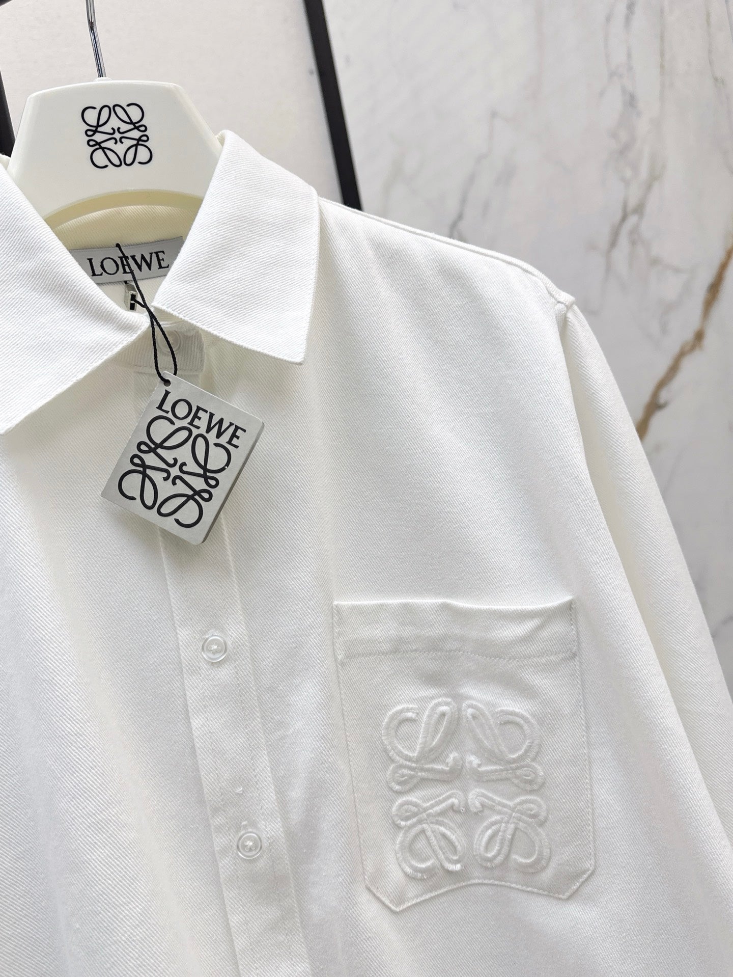 Loe* 25ss split back denim shirt