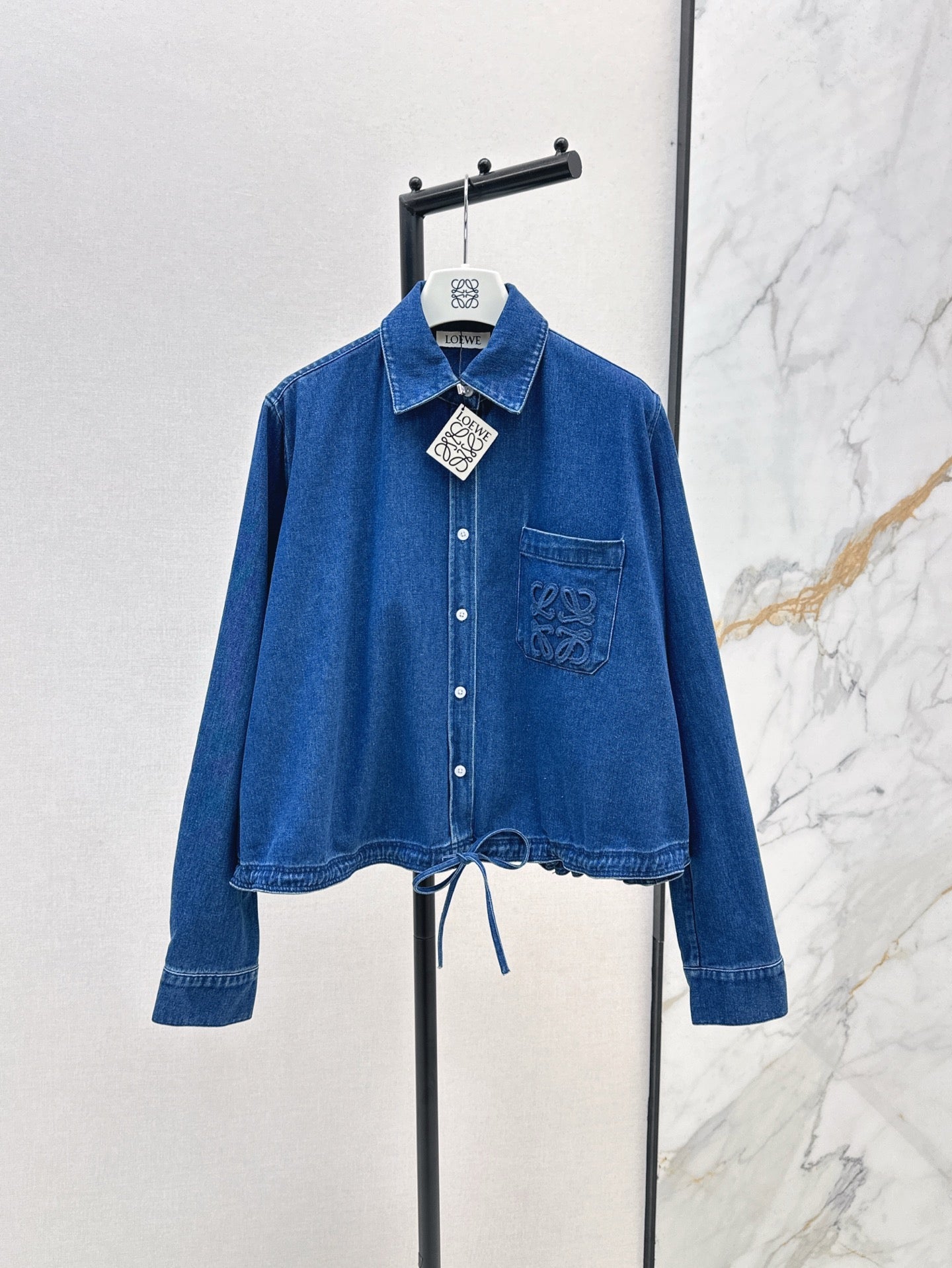 Loe* 25ss split back denim shirt