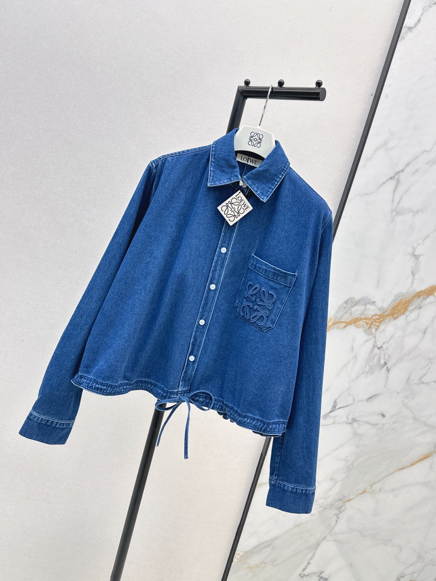 Loe* 25ss split back denim shirt