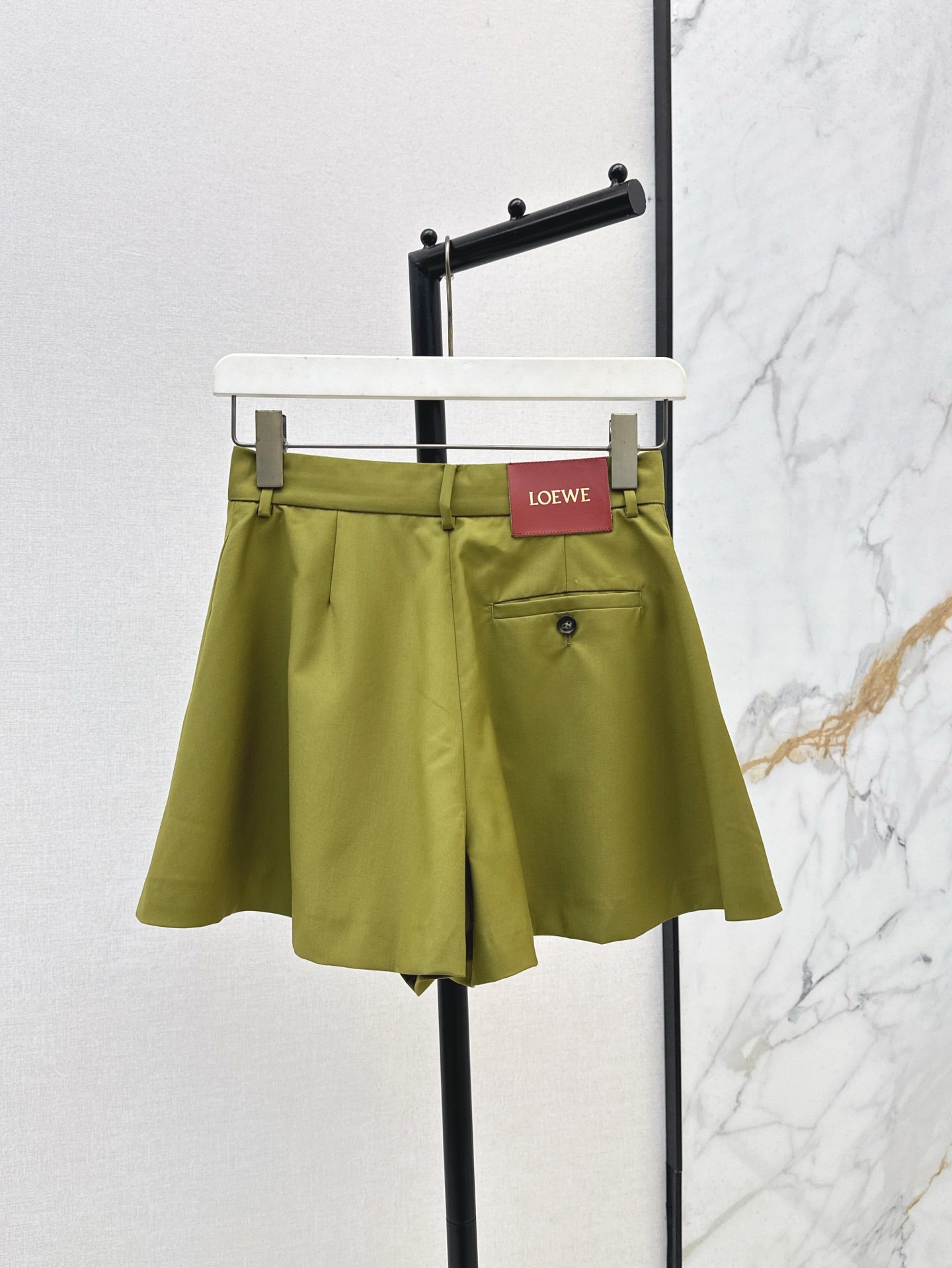 Loe* 25ss trapeze shorts