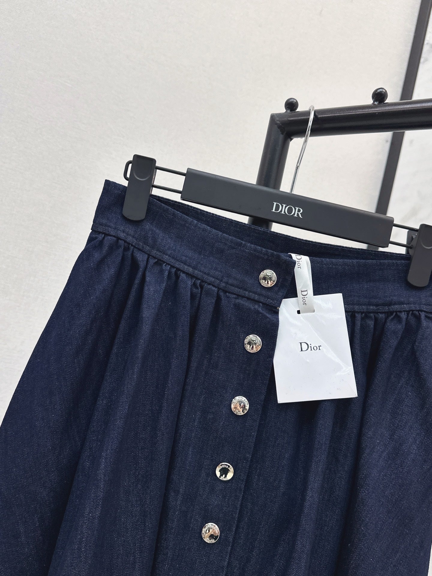 D*r 25ss button flared denim skirt