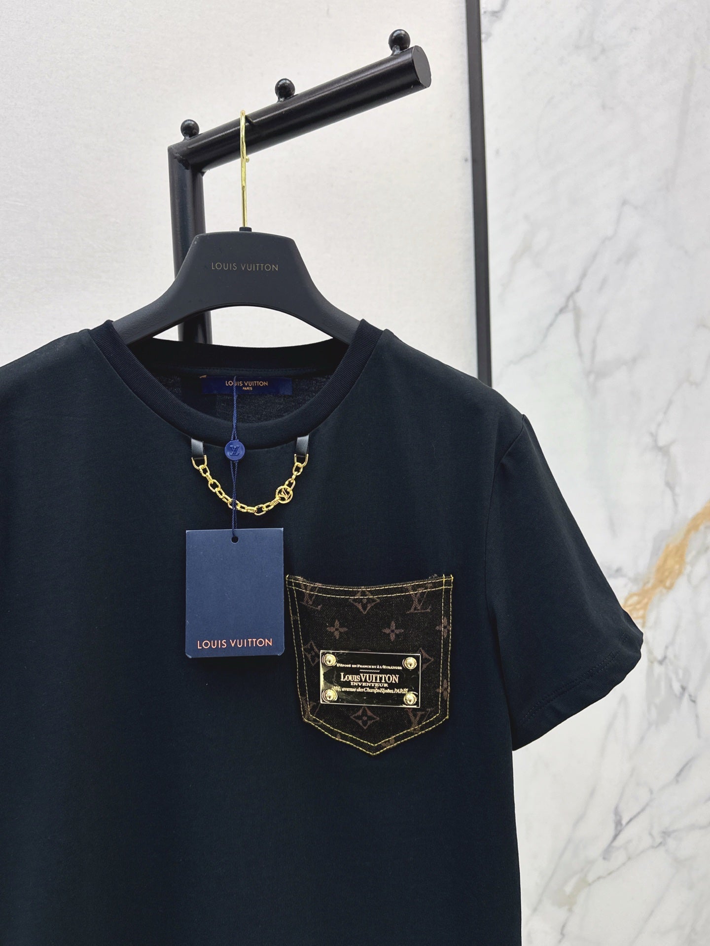 Loui* 25ss signature pocket t-shirt