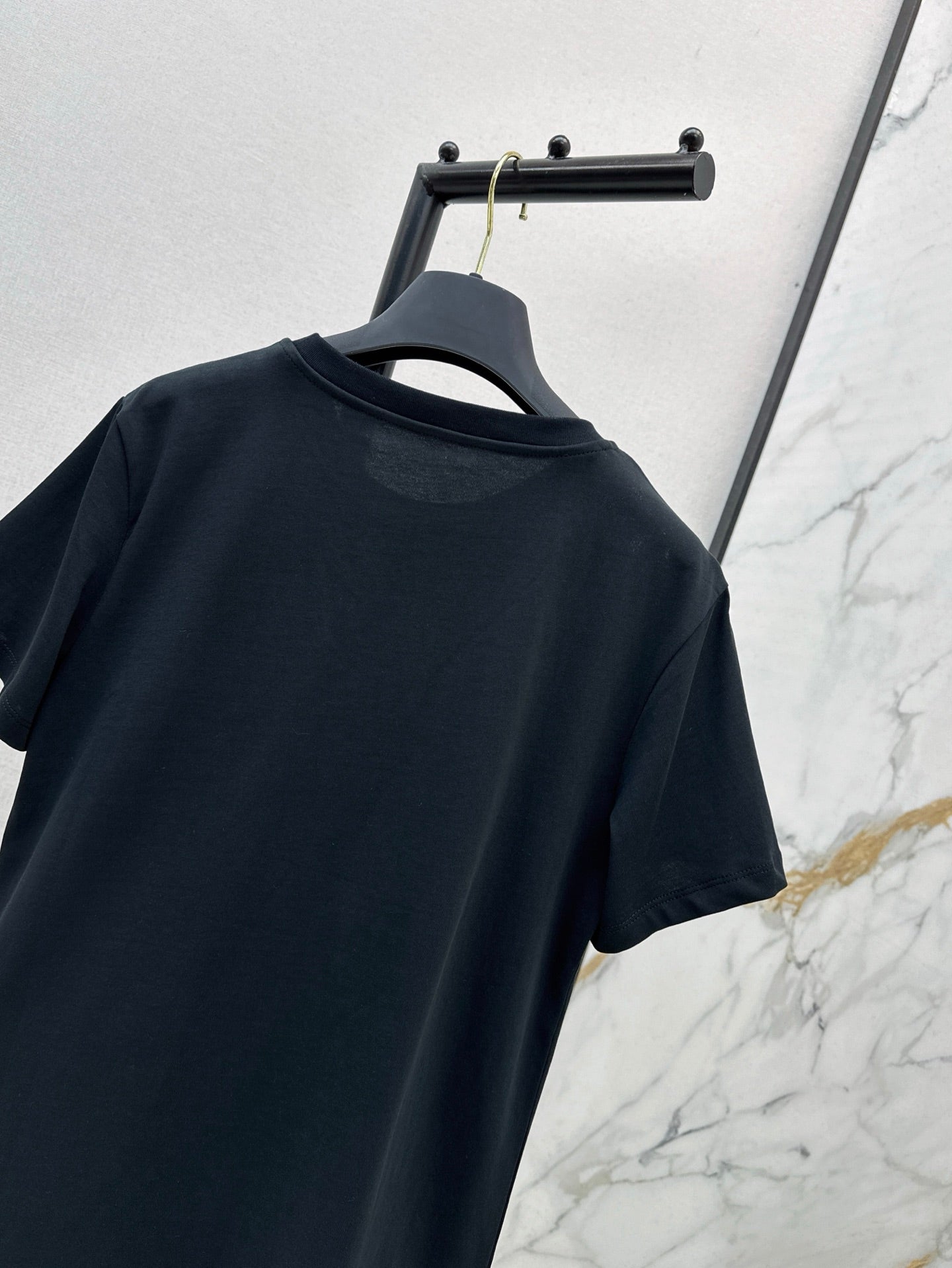 Loui* 25ss signature pocket t-shirt
