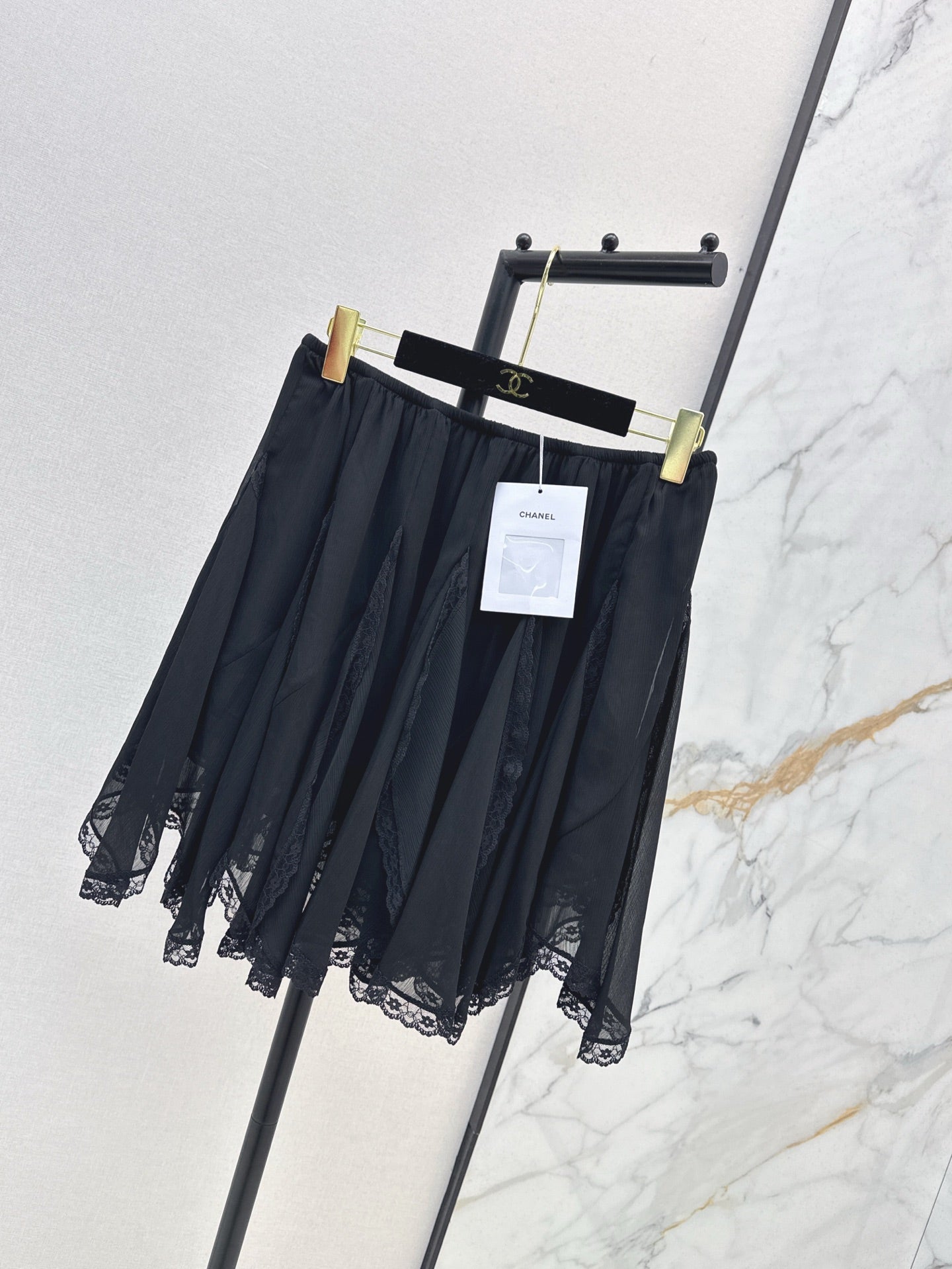 C*nel 25ss lace trim flared skirt