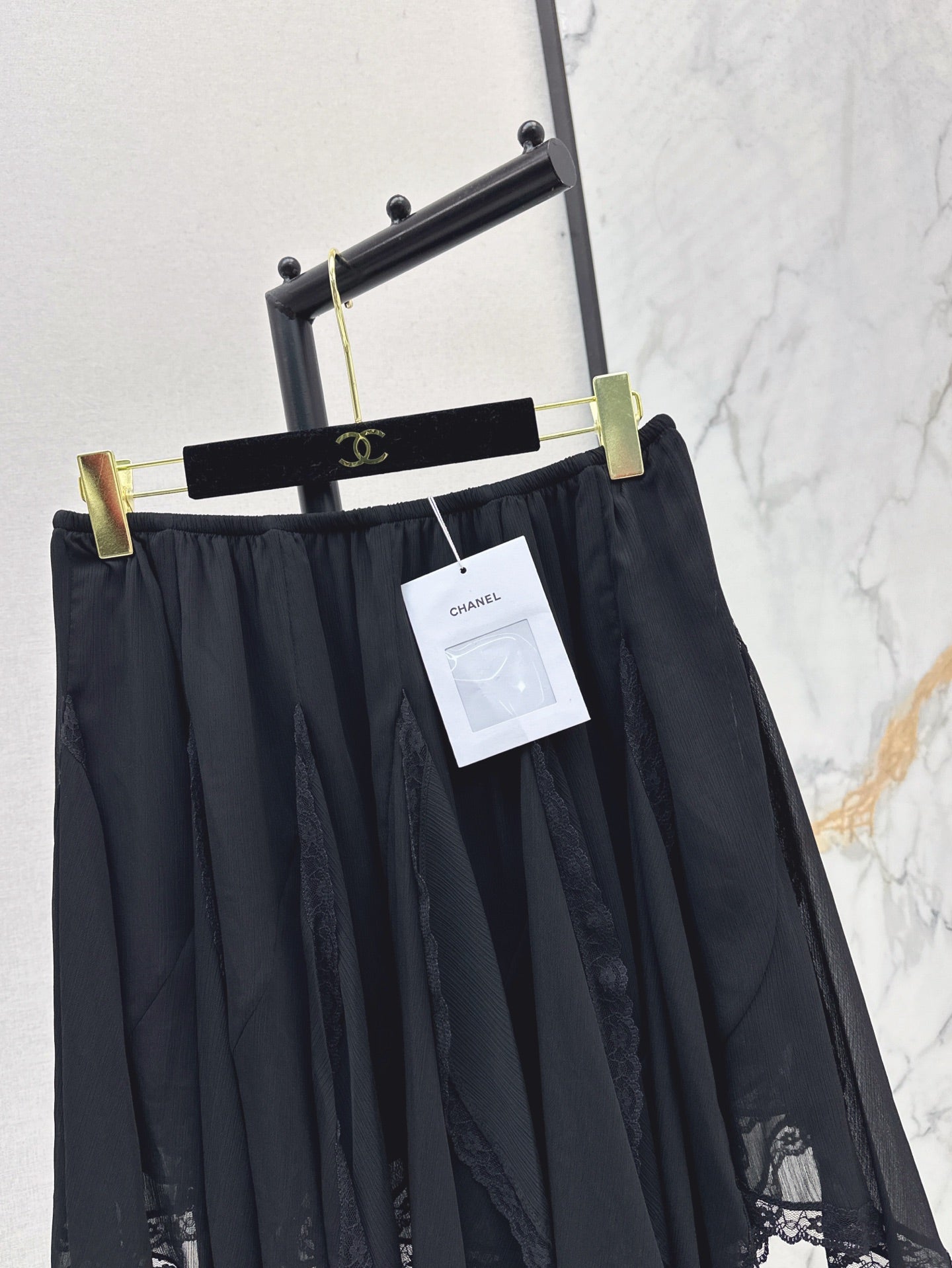 C*nel 25ss lace trim flared skirt