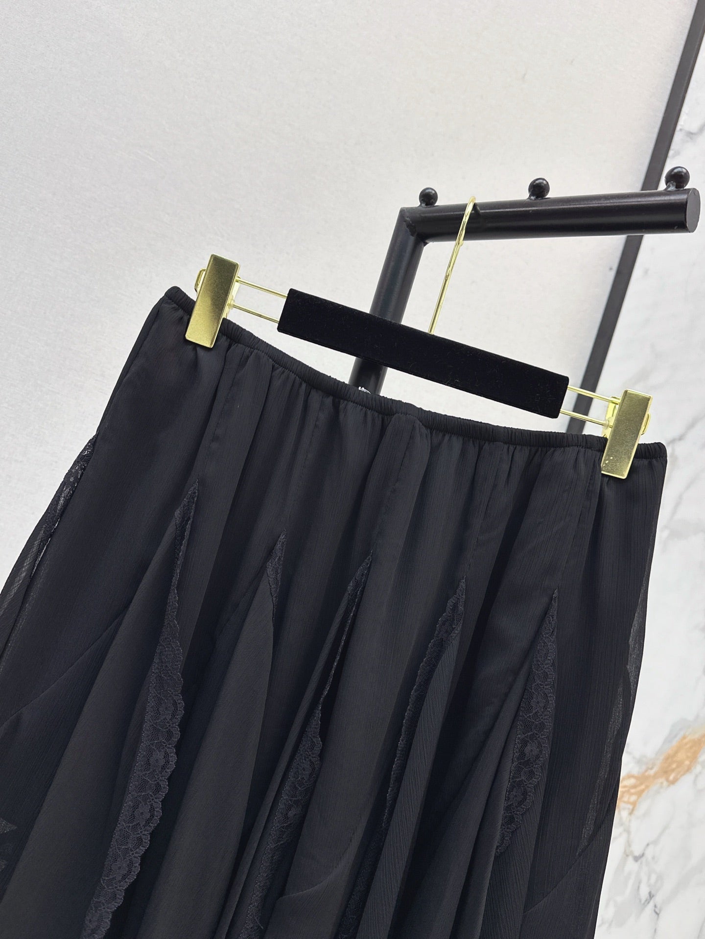 C*nel 25ss lace trim flared skirt