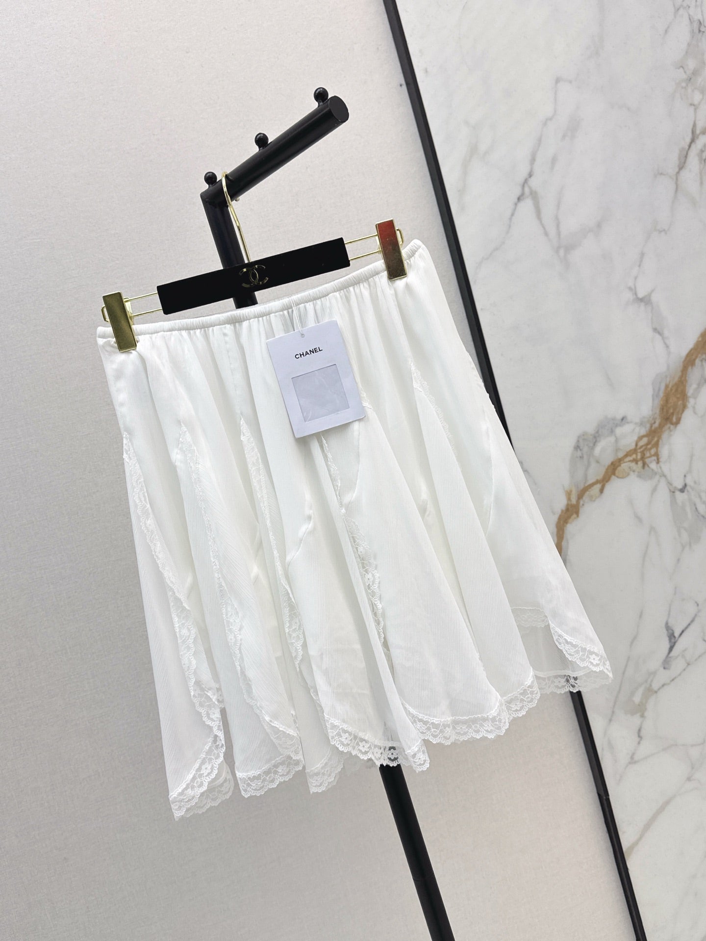 C*nel 25ss lace trim flared skirt