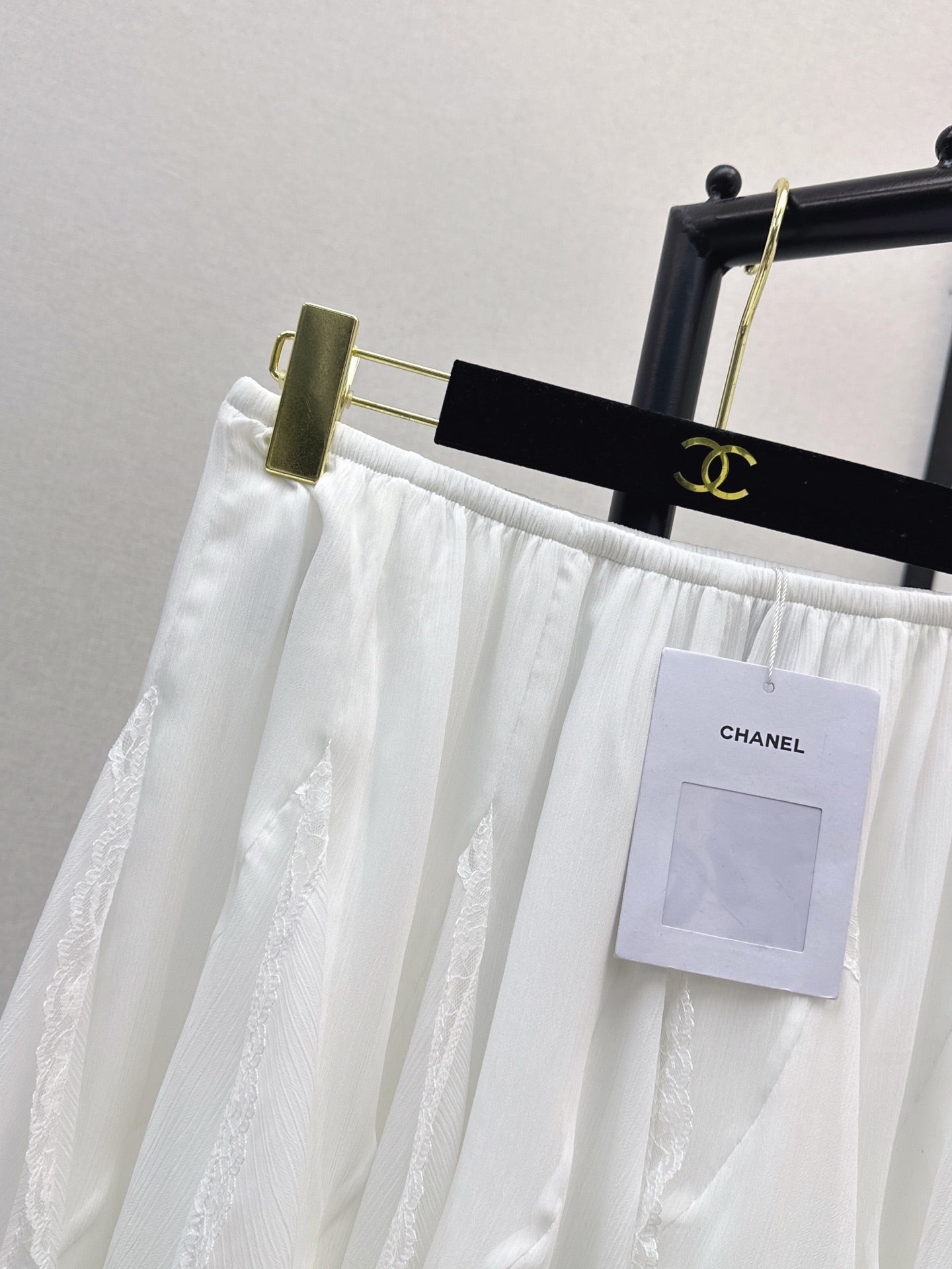 C*nel 25ss lace trim flared skirt