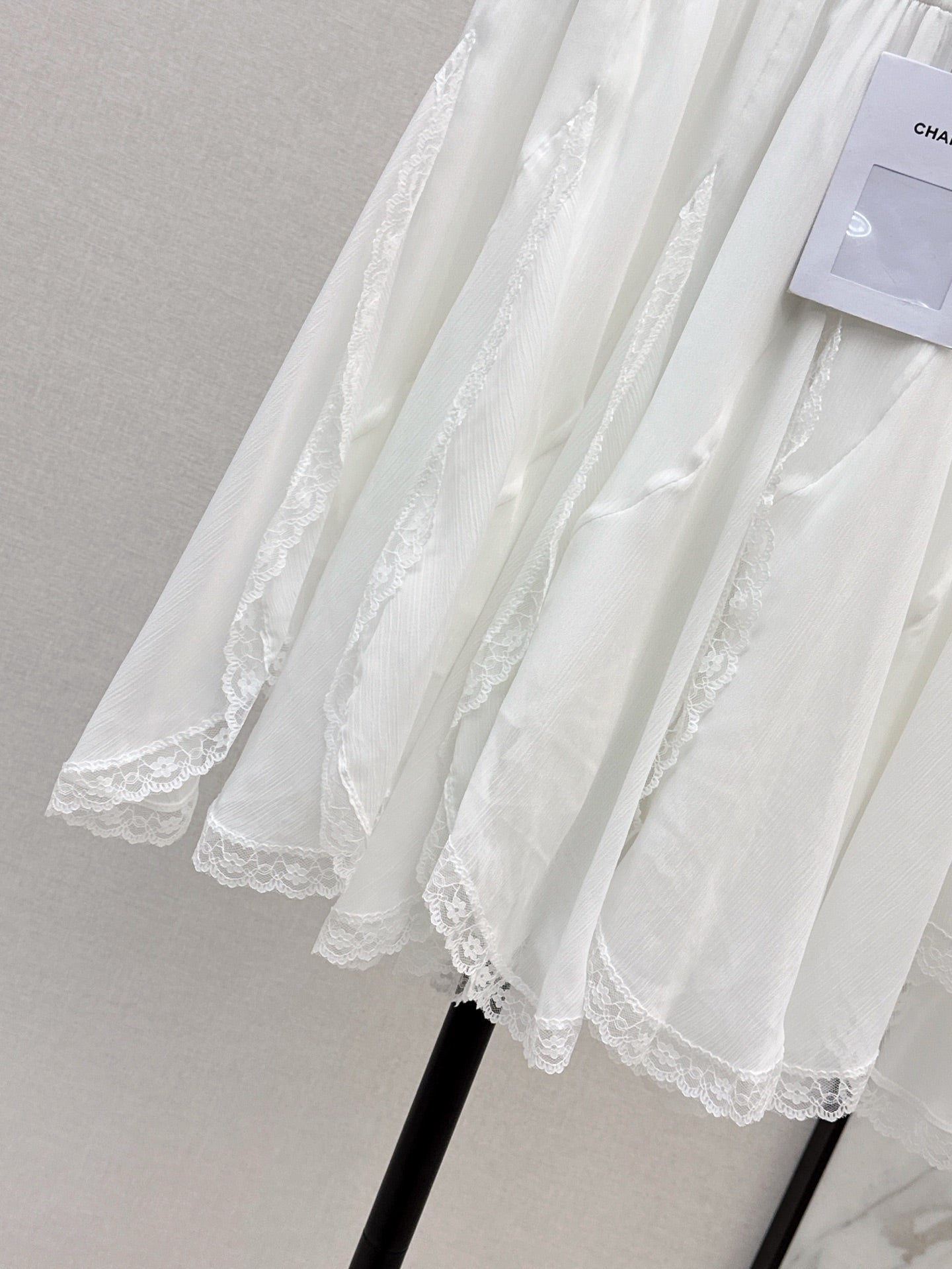 C*nel 25ss lace trim flared skirt