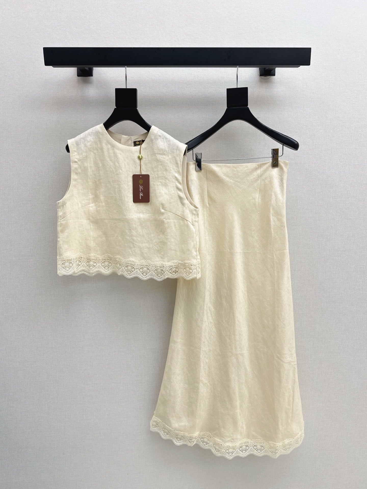 Lor*P 25ss lace trim vest and long skirt suit