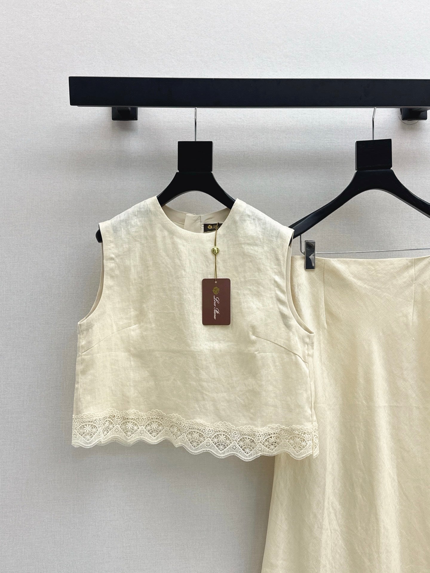 Lor*P 25ss lace trim vest and long skirt suit