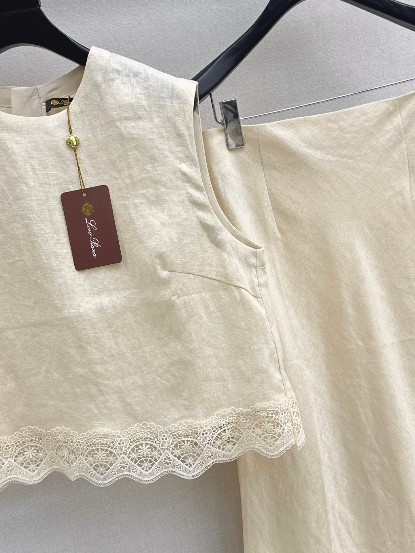 Lor*P 25ss lace trim vest and long skirt suit