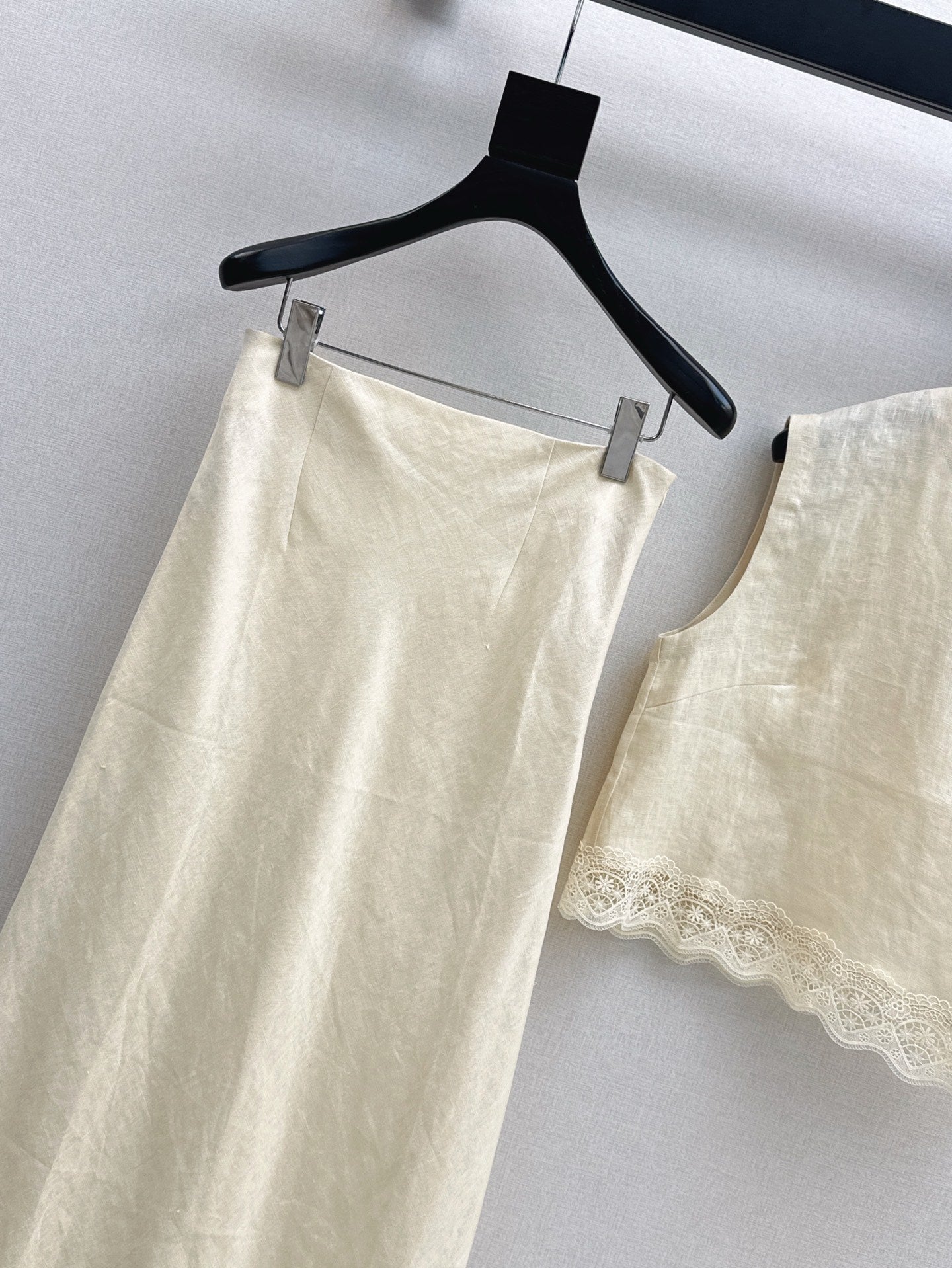 Lor*P 25ss lace trim vest and long skirt suit