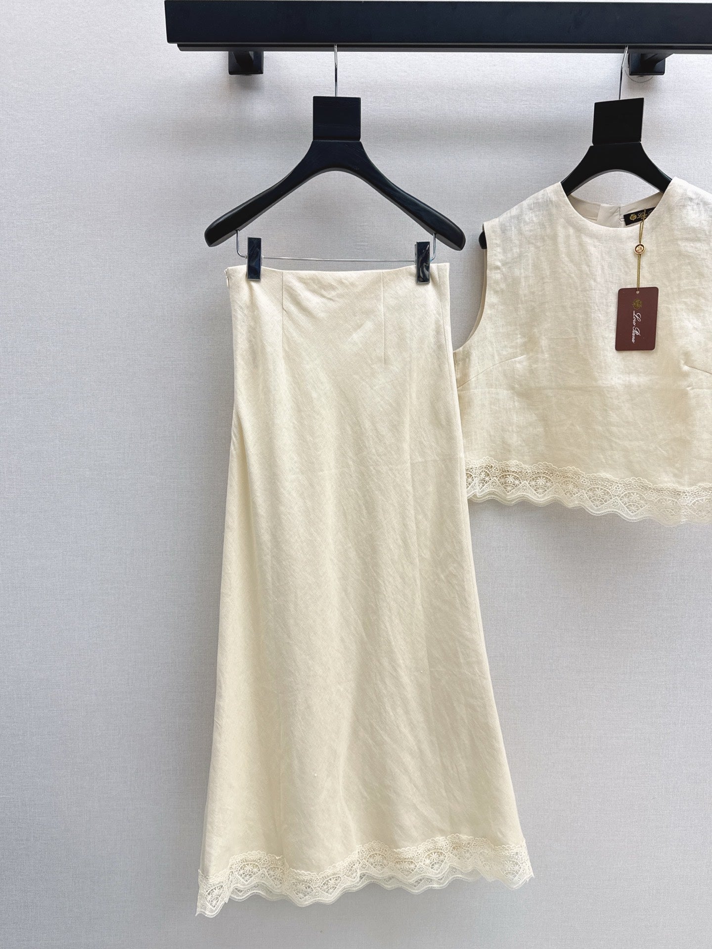 Lor*P 25ss lace trim vest and long skirt suit