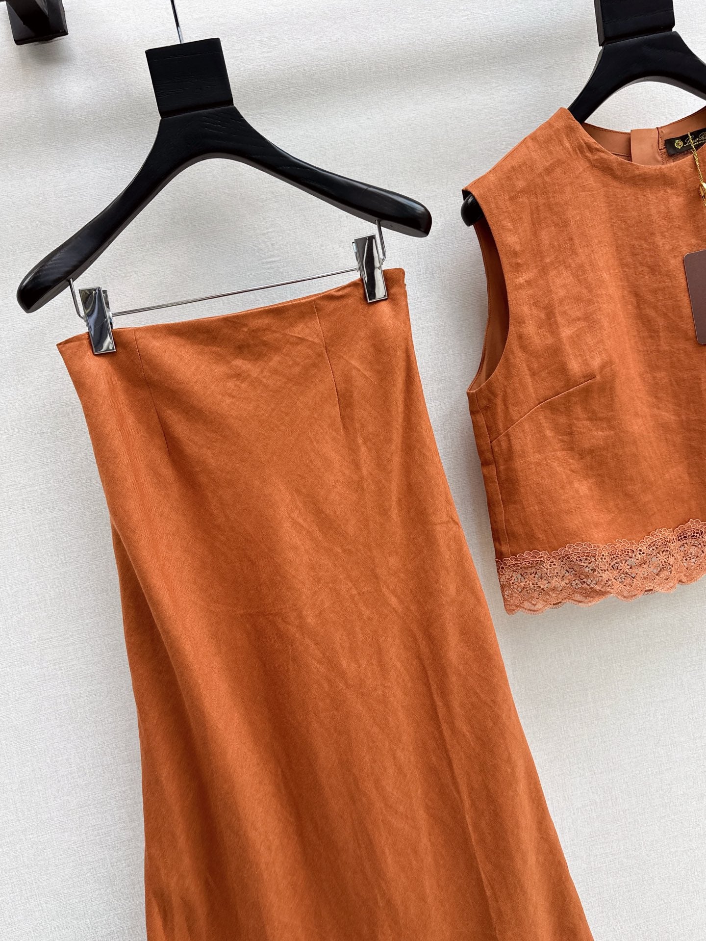 Lor*P 25ss lace trim vest and long skirt suit