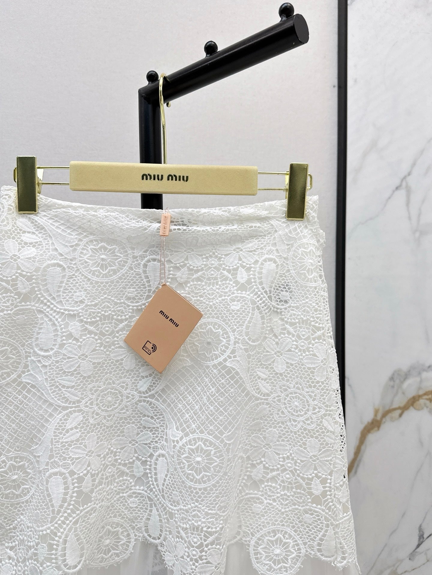 M*u 25ss lace patchwork mesh skirt