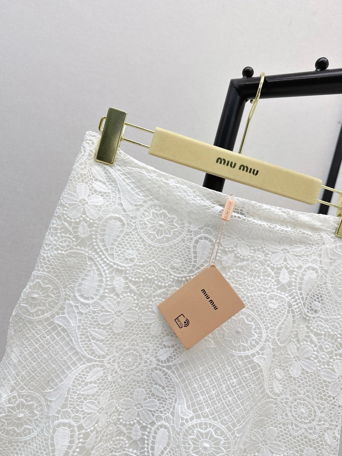 M*u 25ss lace patchwork mesh skirt