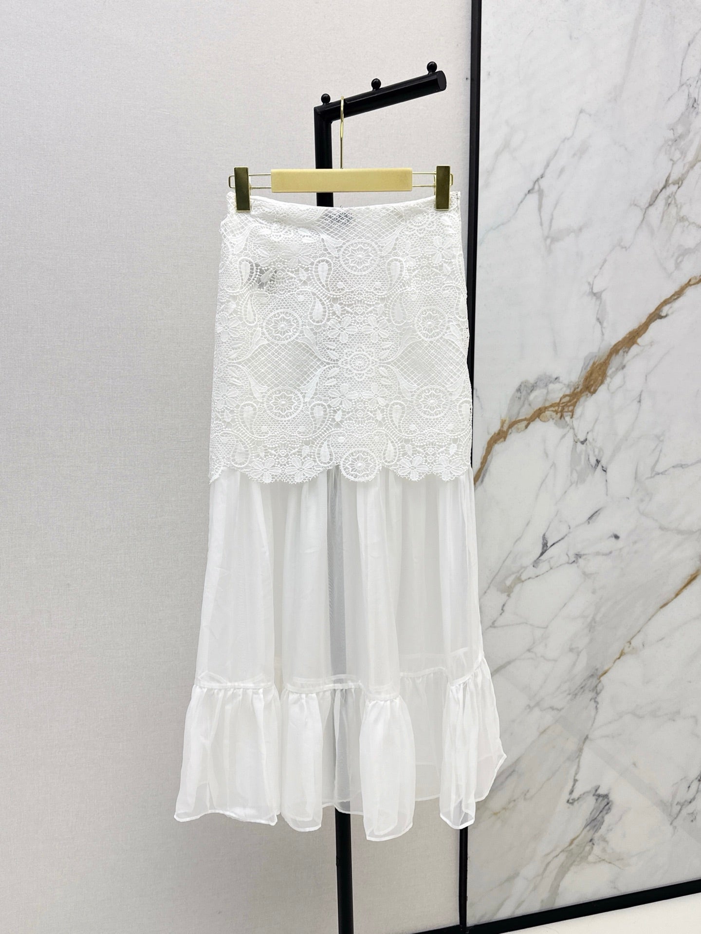 M*u 25ss lace patchwork mesh skirt