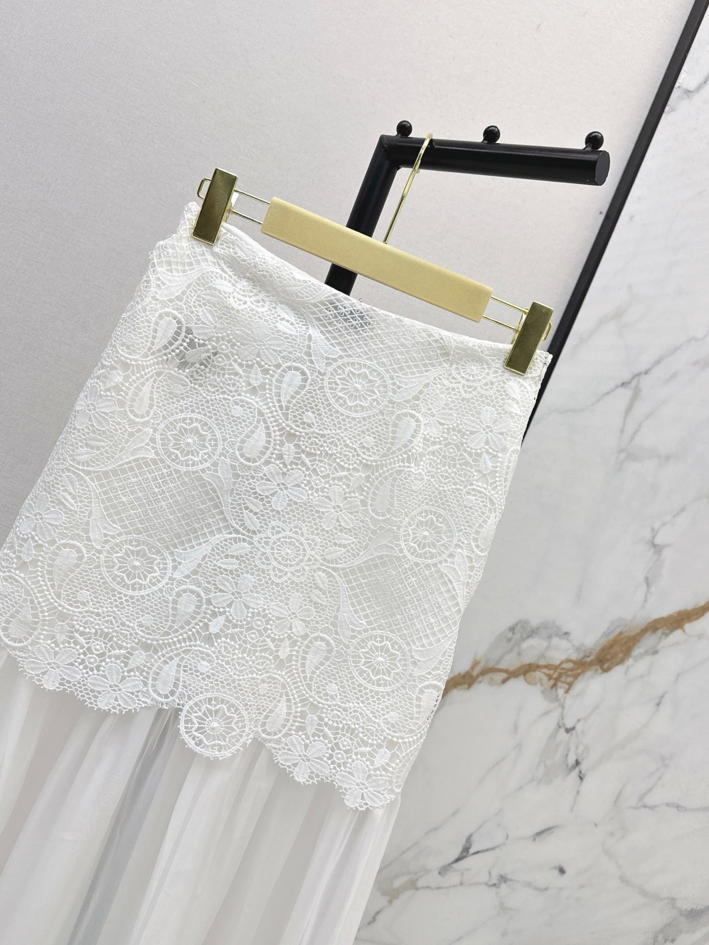 M*u 25ss lace patchwork mesh skirt
