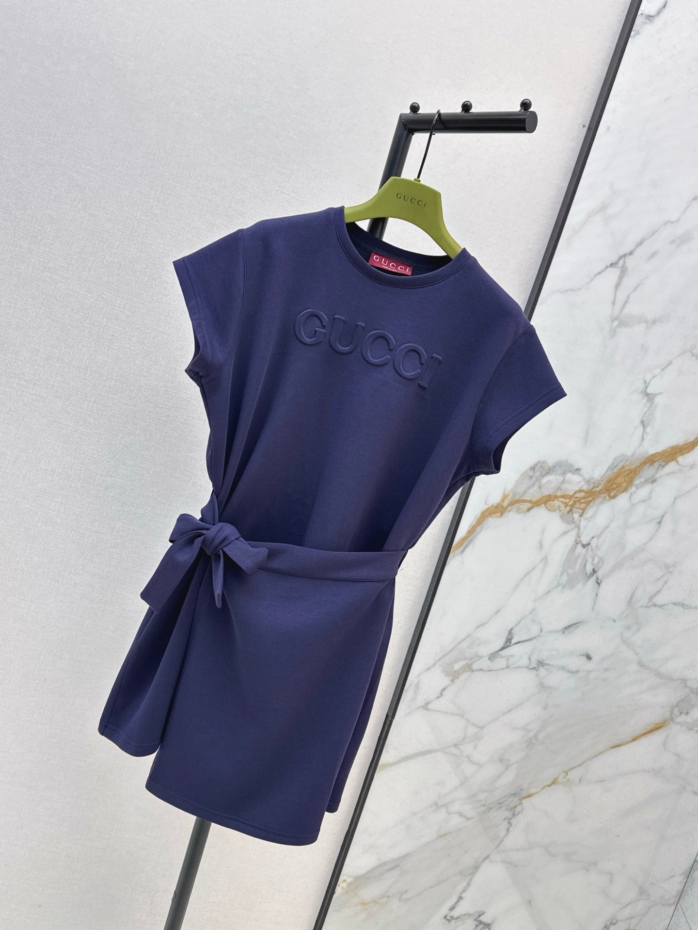 Gu* 25ss tied belt embossed minidress