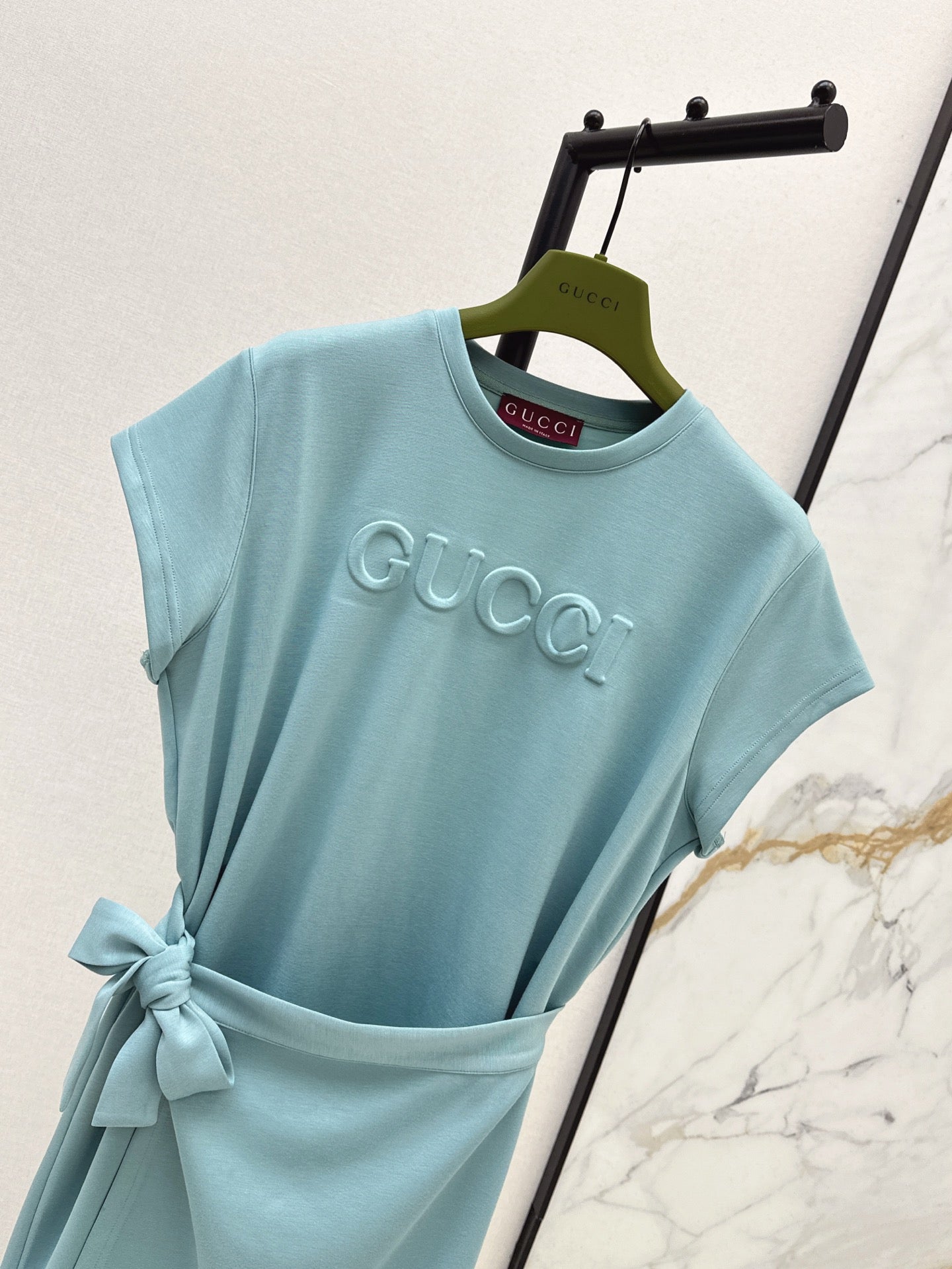 Gu* 25ss tied belt embossed minidress