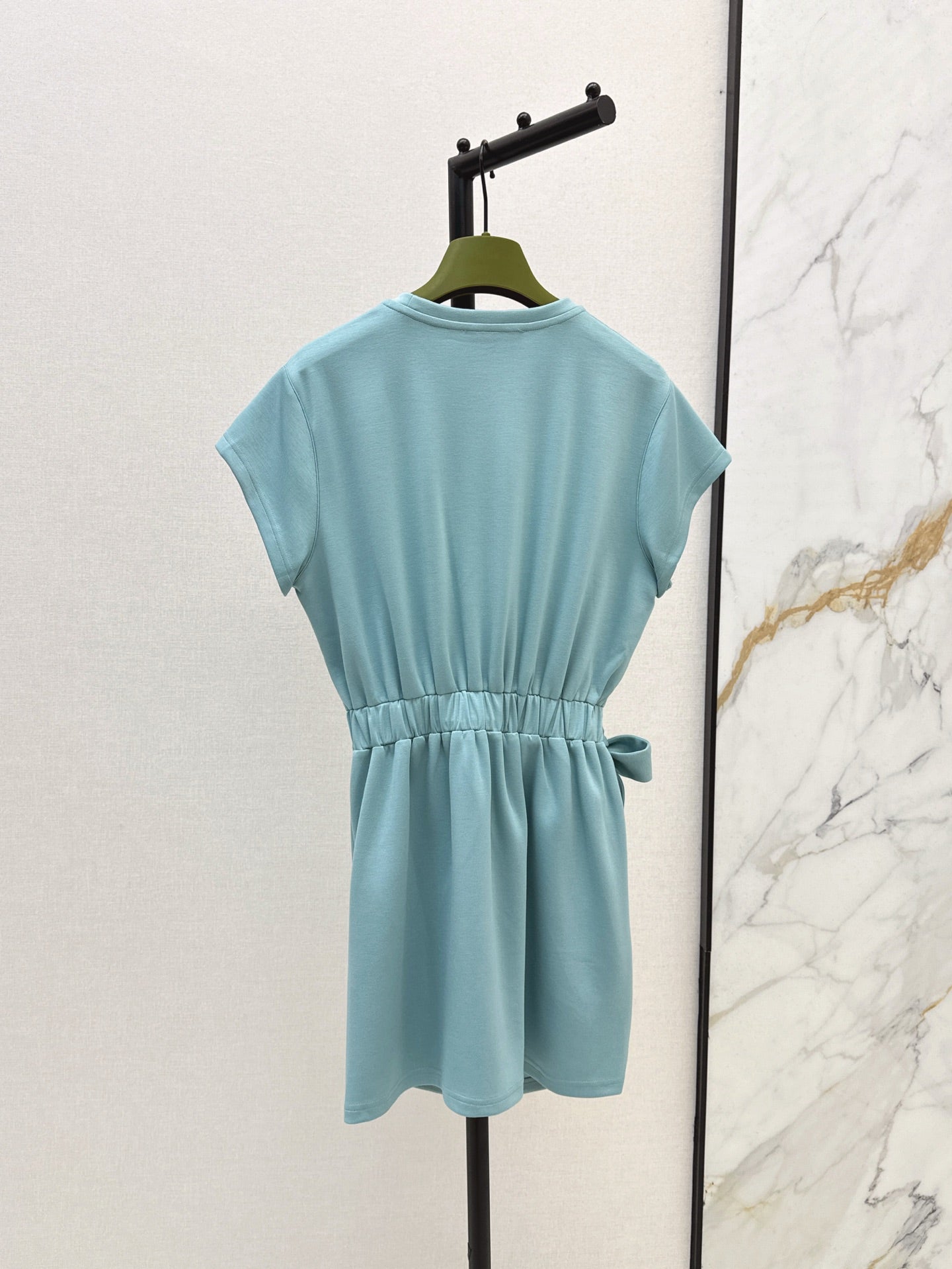 Gu* 25ss tied belt embossed minidress