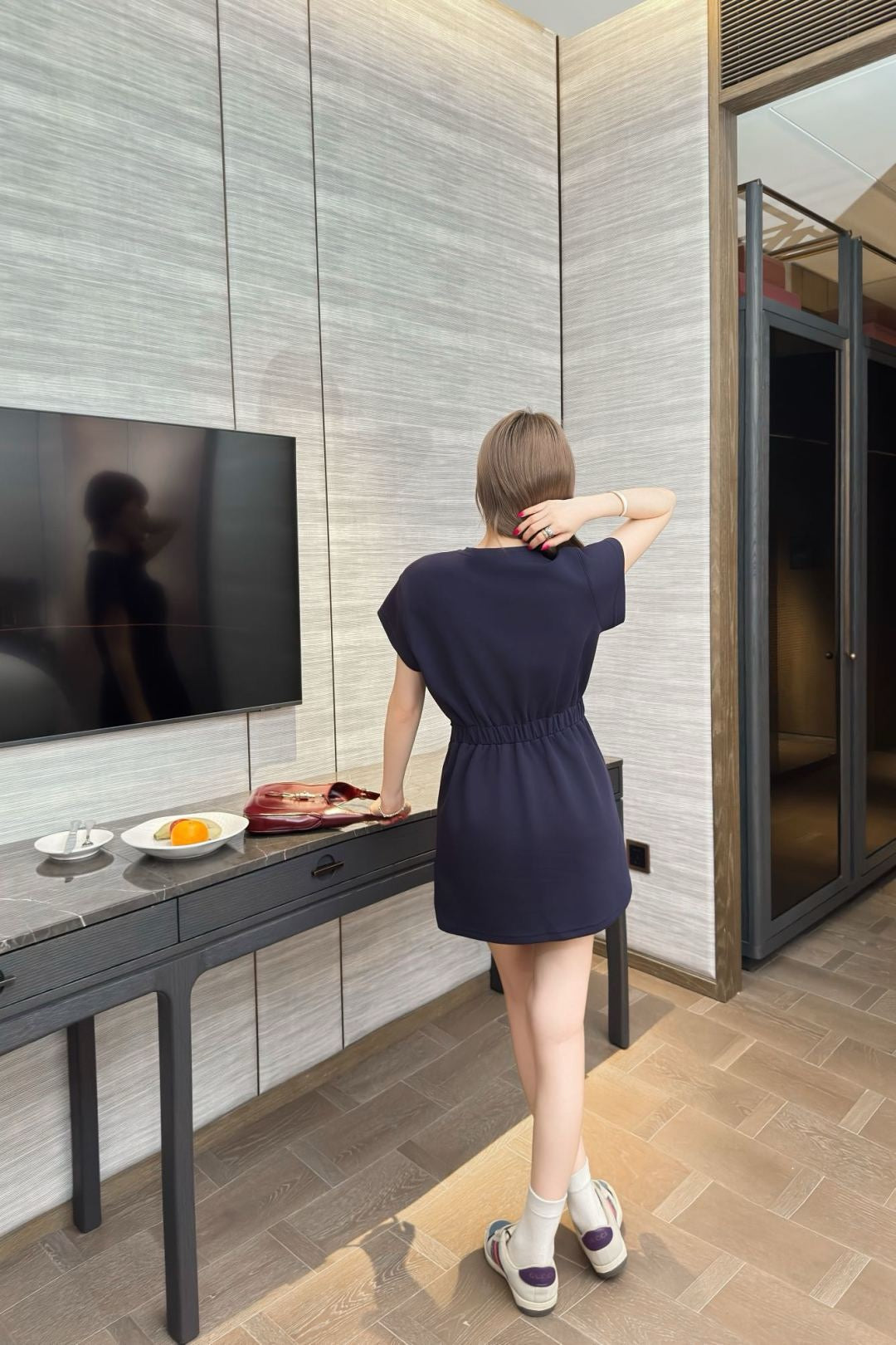 Gu* 25ss tied belt embossed minidress