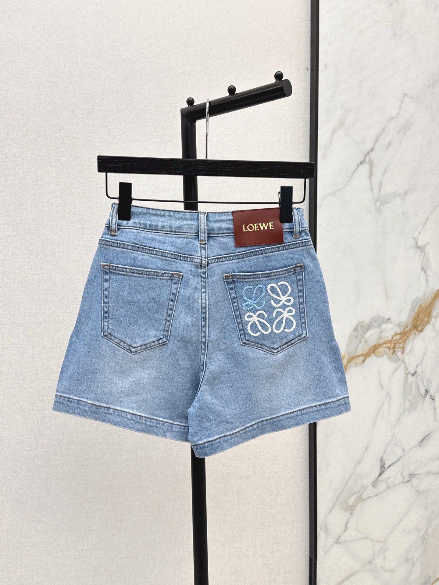 Loe* 25ss anagram embroidered denim shorts