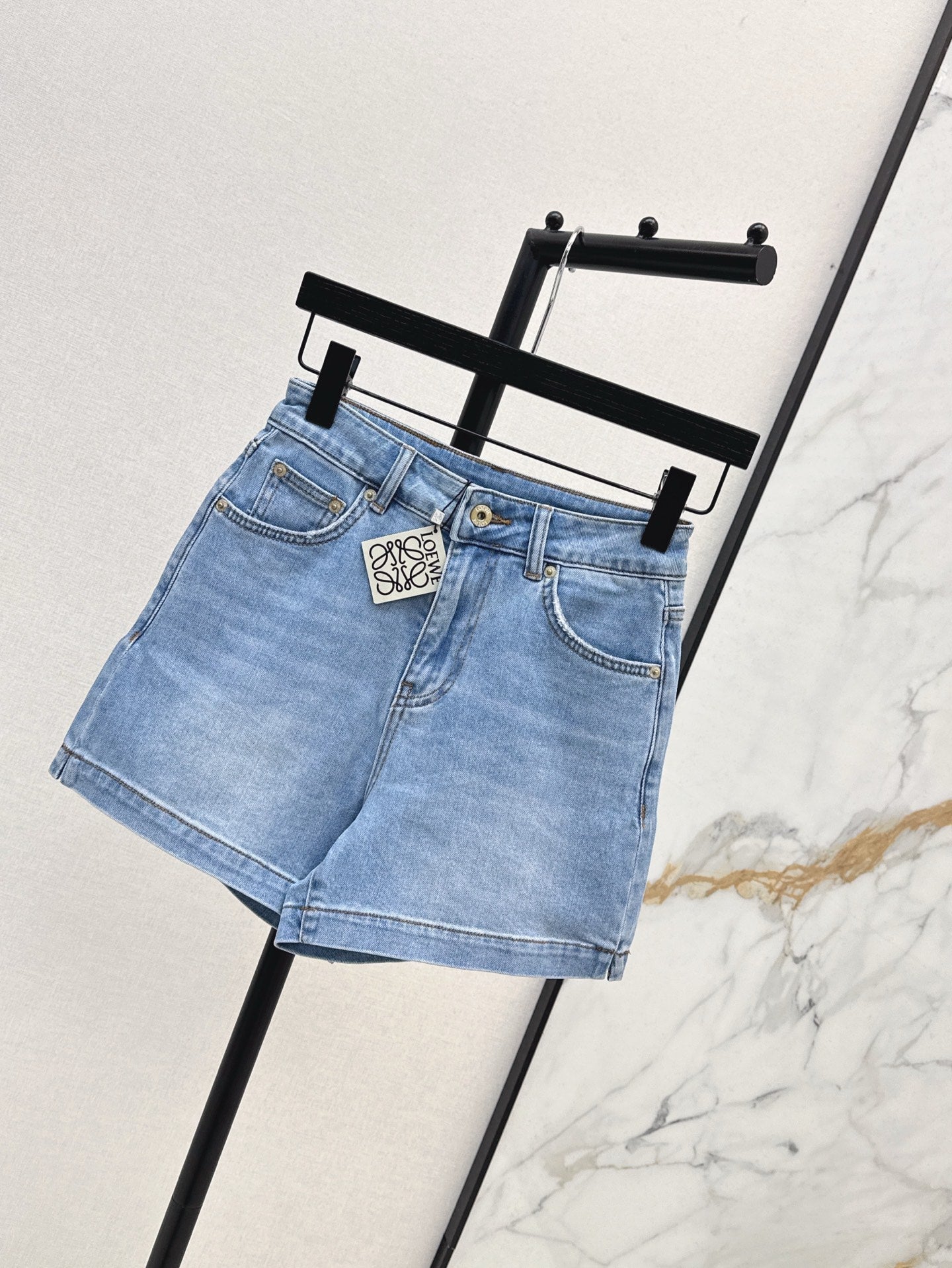 Loe* 25ss anagram embroidered denim shorts