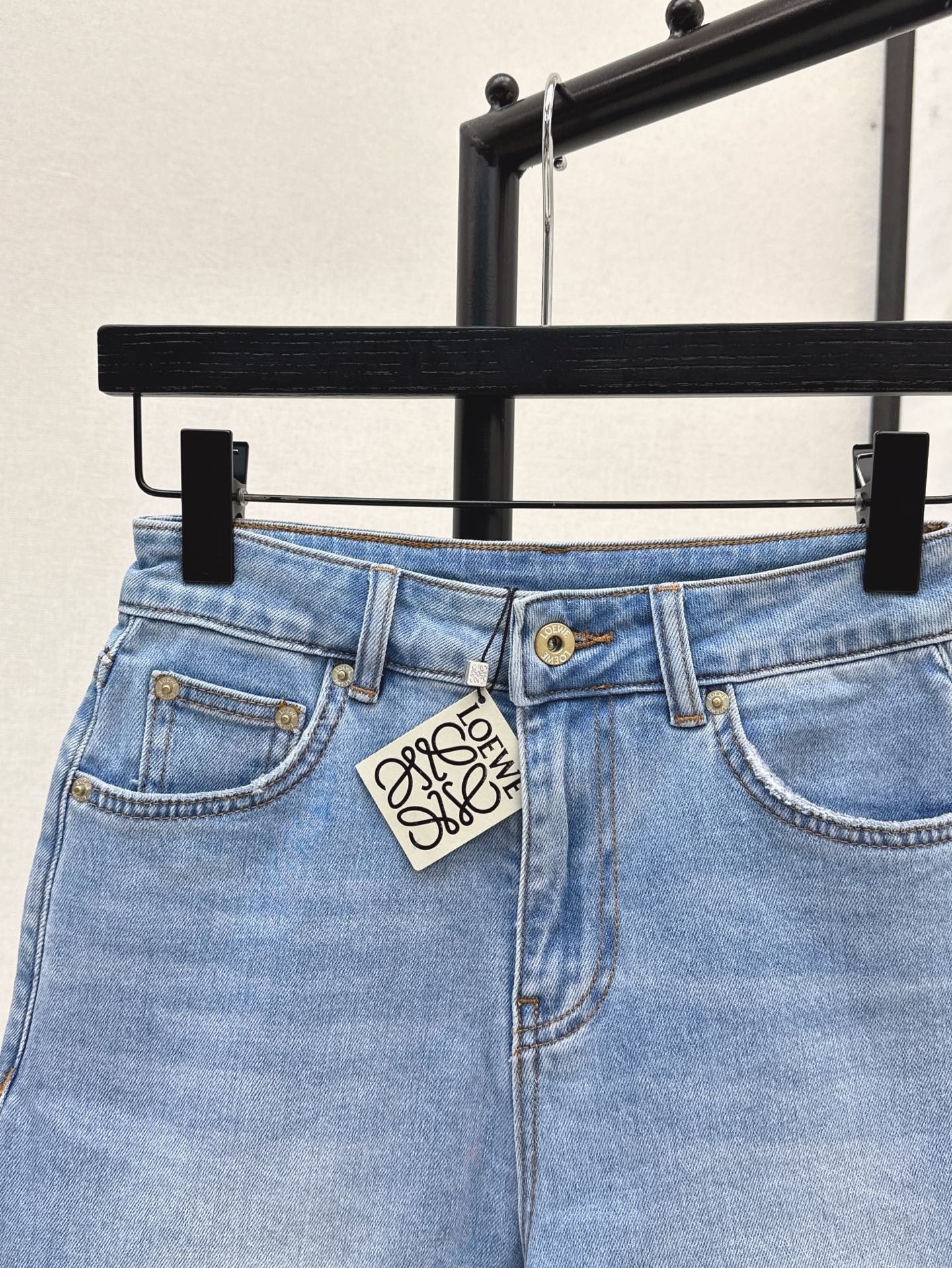 Loe* 25ss anagram embroidered denim shorts