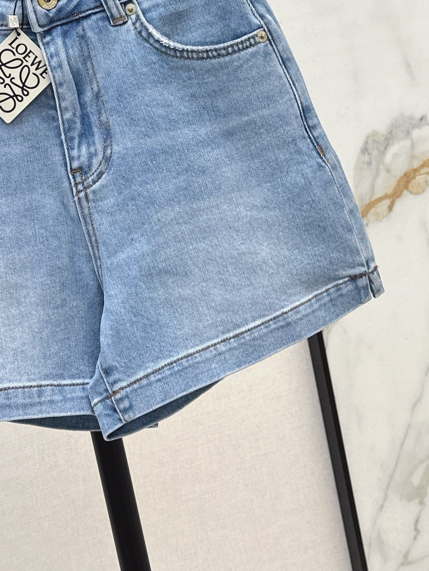 Loe* 25ss anagram embroidered denim shorts