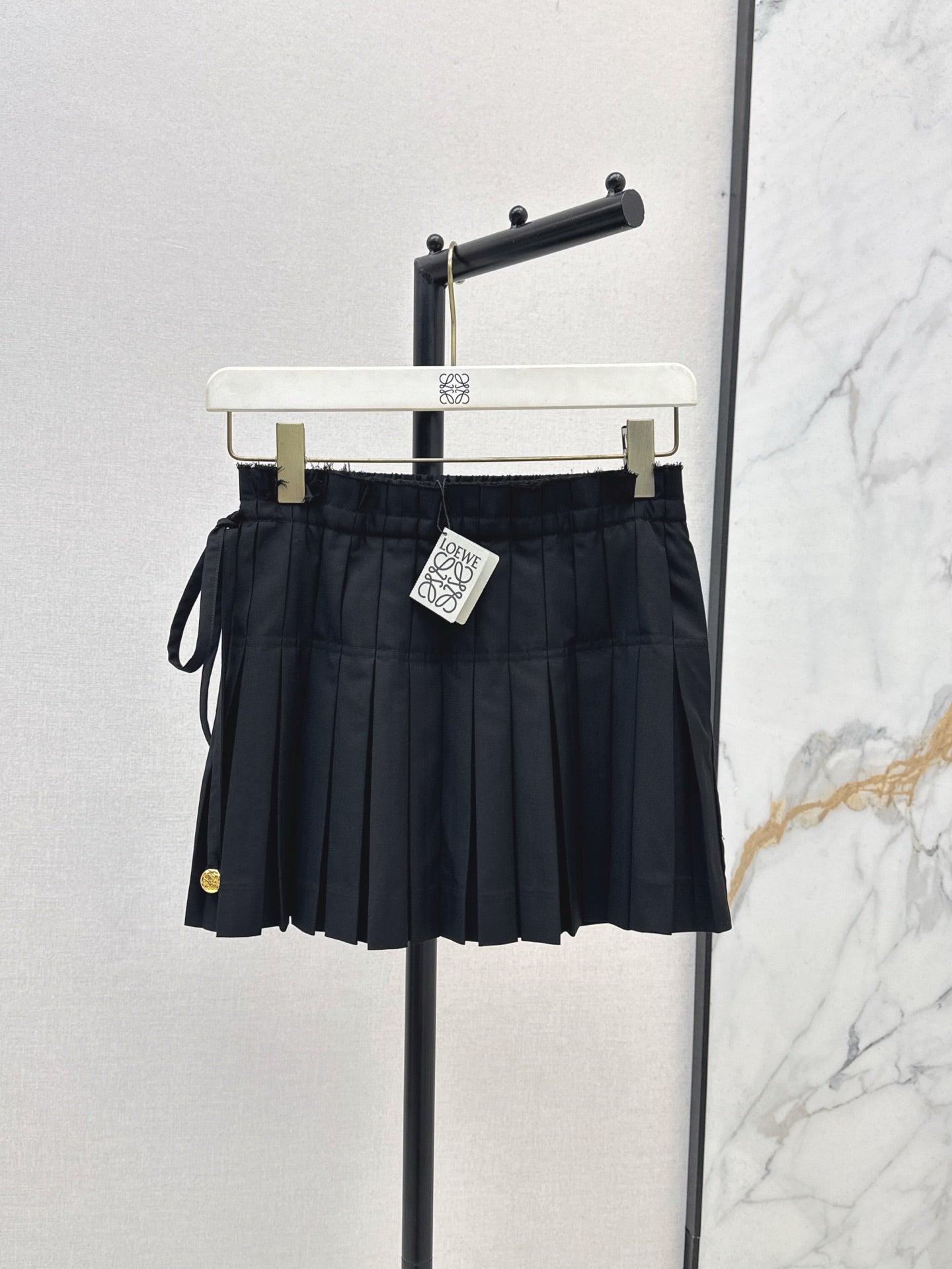 Loe* 25ss pleated mini skirt